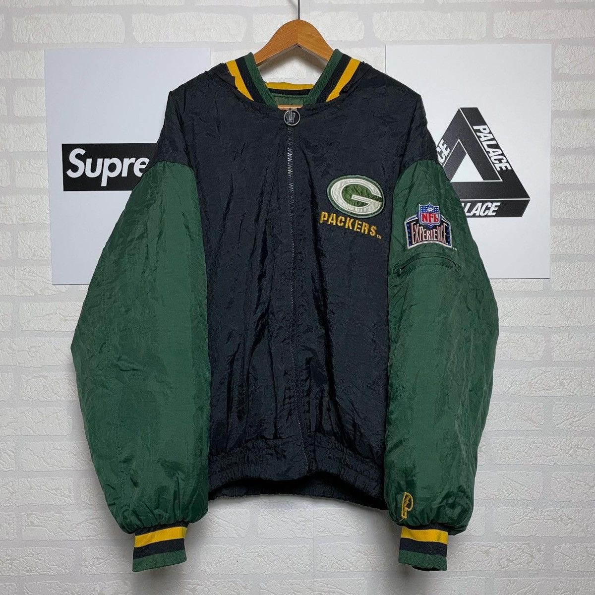 Pro Player Vintage NFL Green Bay Packers Jacket RARE Size US L / EU 52-54 / 3 - 1 Thumbnail