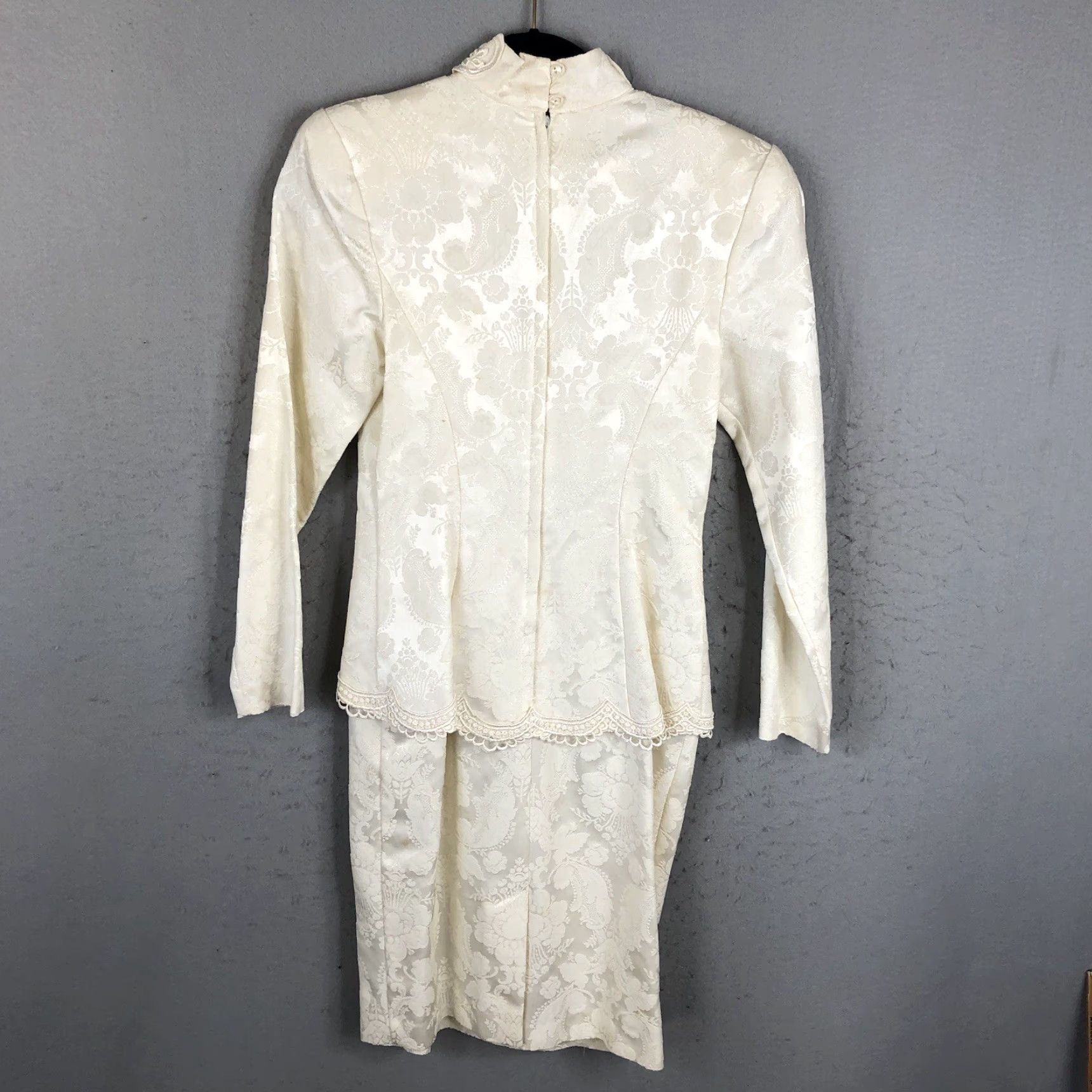 Vintage VINTAGE Scott McClintock Dress Womens 4 Cream Victorian Romantic Formal Dress Knee Length Ivory Damask Pencil Dress 80s Wedding Mens Womens Girls? Size S / US 4 / IT 40 - 3 Thumbnail