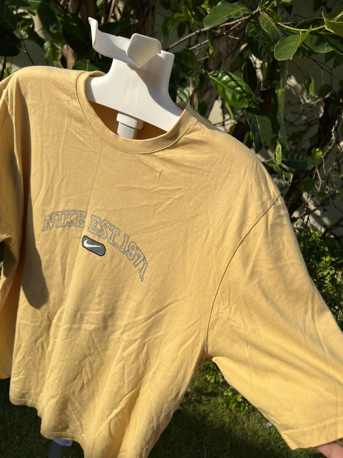 Nike × Vintage 90's RARE NIKE RETRO EST 1971 SWOOSH LOGO Y2K TEE Size US L / EU 52-54 / 3 - 4 Thumbnail