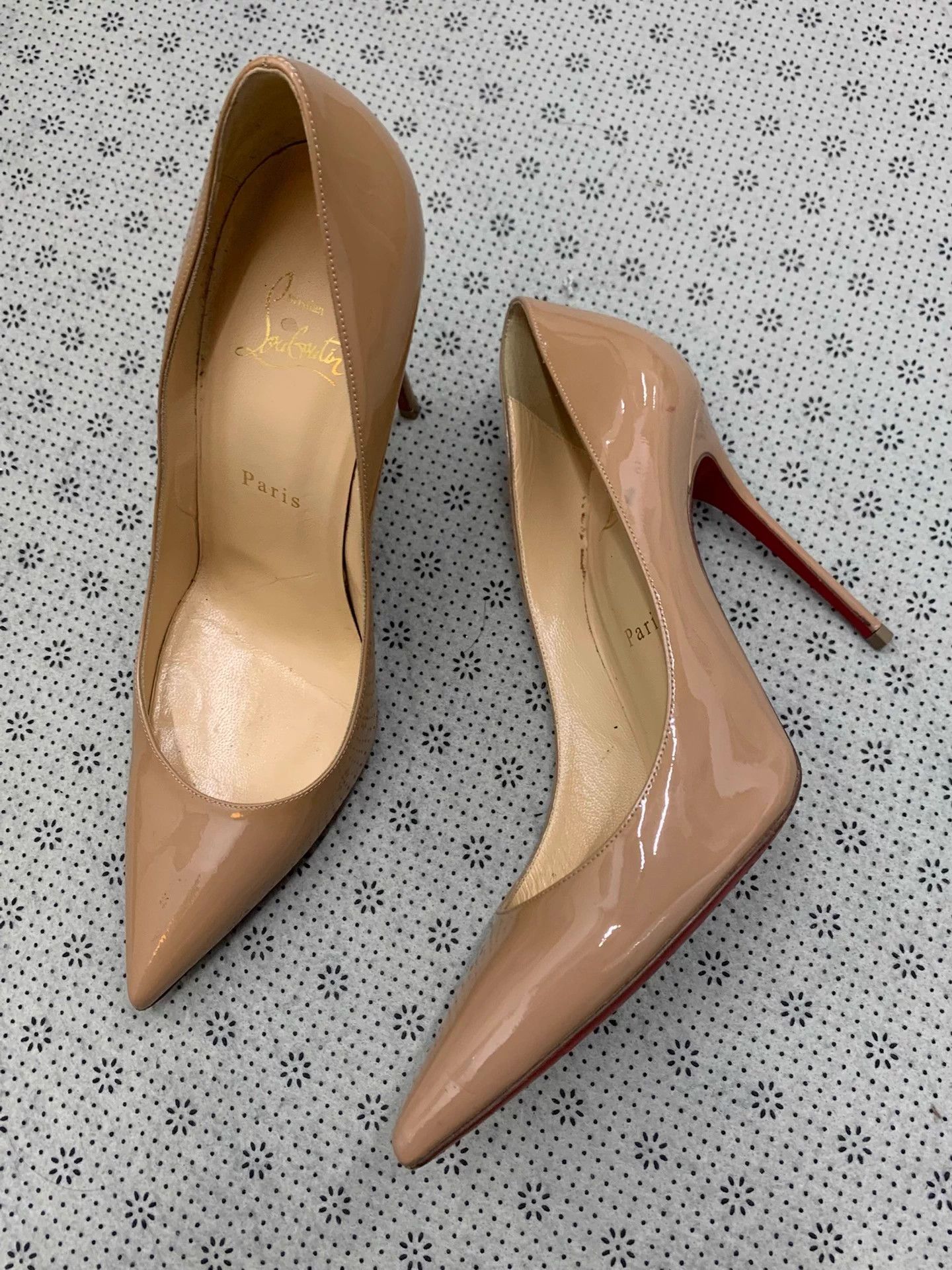 Christian Louboutin Christian Louboutin Red Sole Nude Pat Heels 39 Size US 8 / IT 38 - 2 Thumbnail