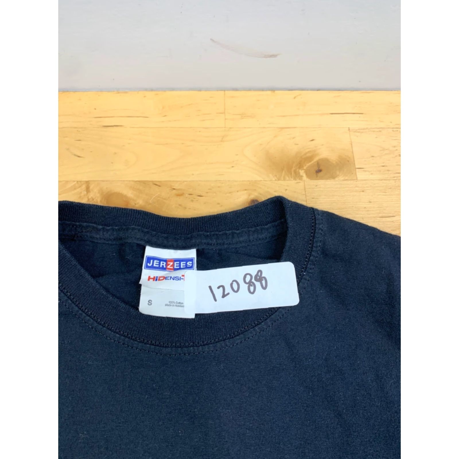 Jerzees 2018 Aubrey & The Three Migos Concert Shirt Mens S Black Merch Drake 12088 Shirt Mens S Black Concert Merch 2018 Aubrey & The Three Migos Size US S / EU 44-46 / 1 - 2 Thumbnail