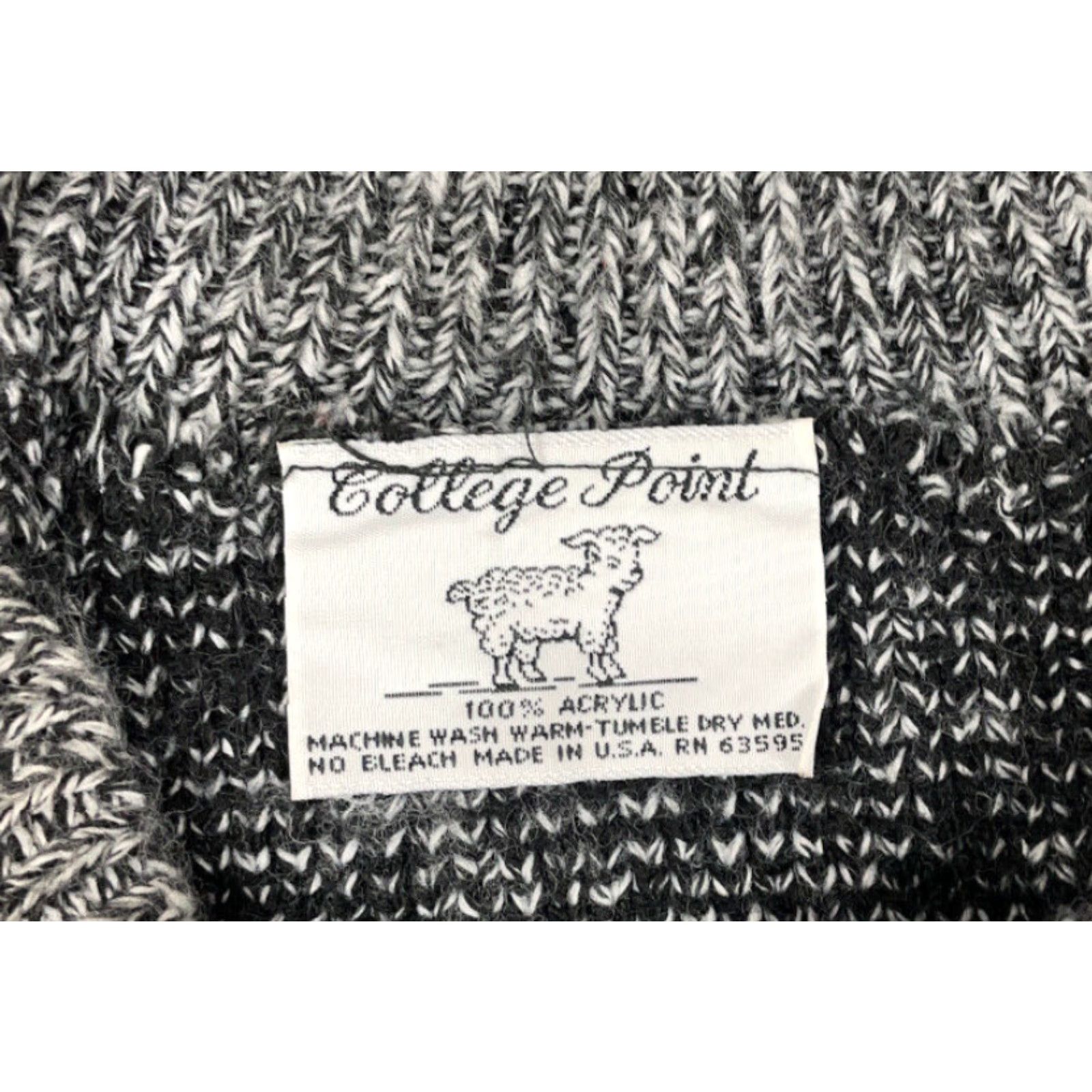 Vintage VTG 90s Paisley Pullover Sweater Women M Gray USA Made College Point Knit Crew Neck Long Sleeve Geometric Hipster Vintage Sweater Women M Size M / US 6-8 / IT 42-44 - 4 Thumbnail