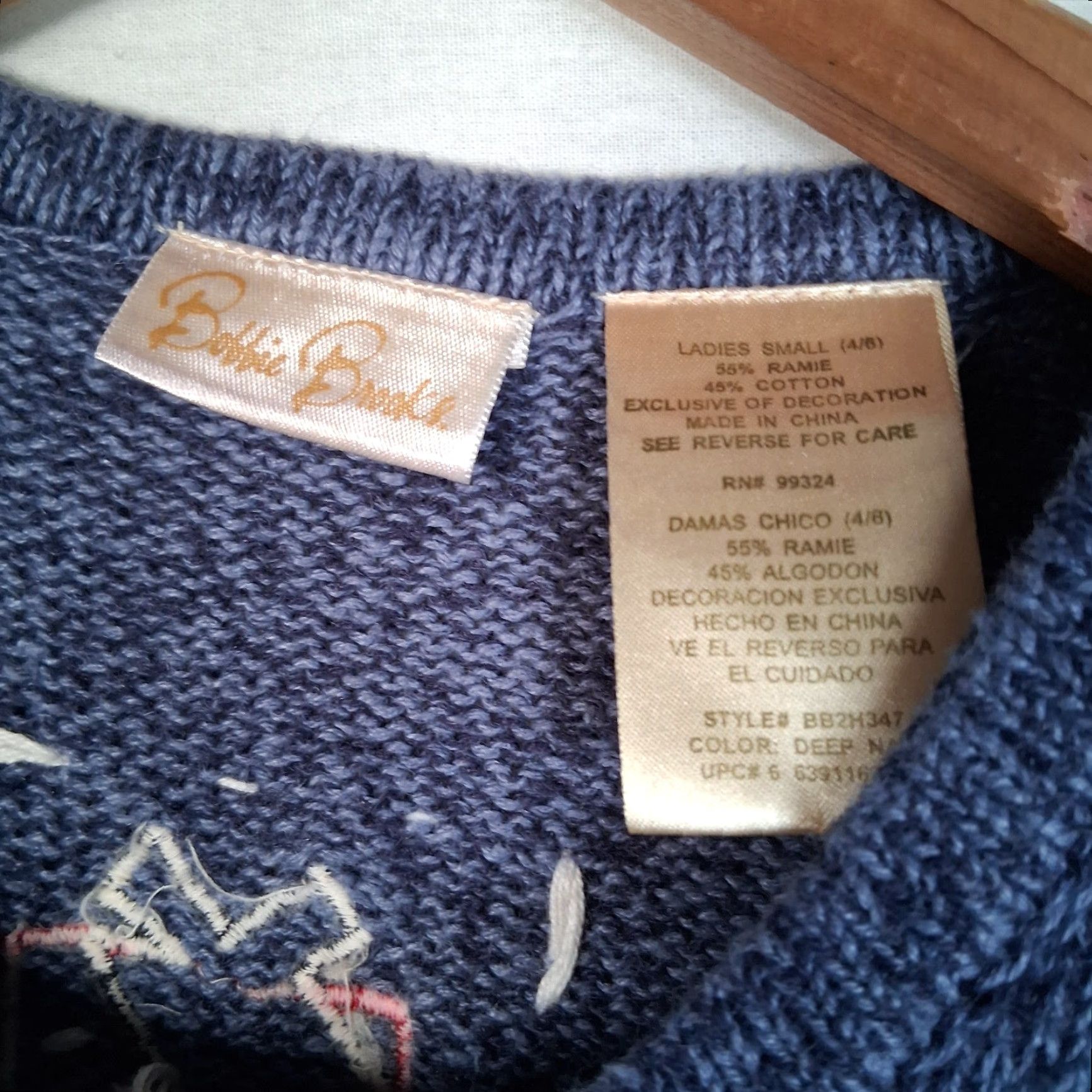 Vintage VINTAGE Bobbie Brooks Christmas Sweater Vest Womens S Sleeveless V-Neck Santa Sleigh Snow Embroidered Readable Pattern Cotton Ramie Blue Size S / US 4 / IT 40 - 5 Thumbnail