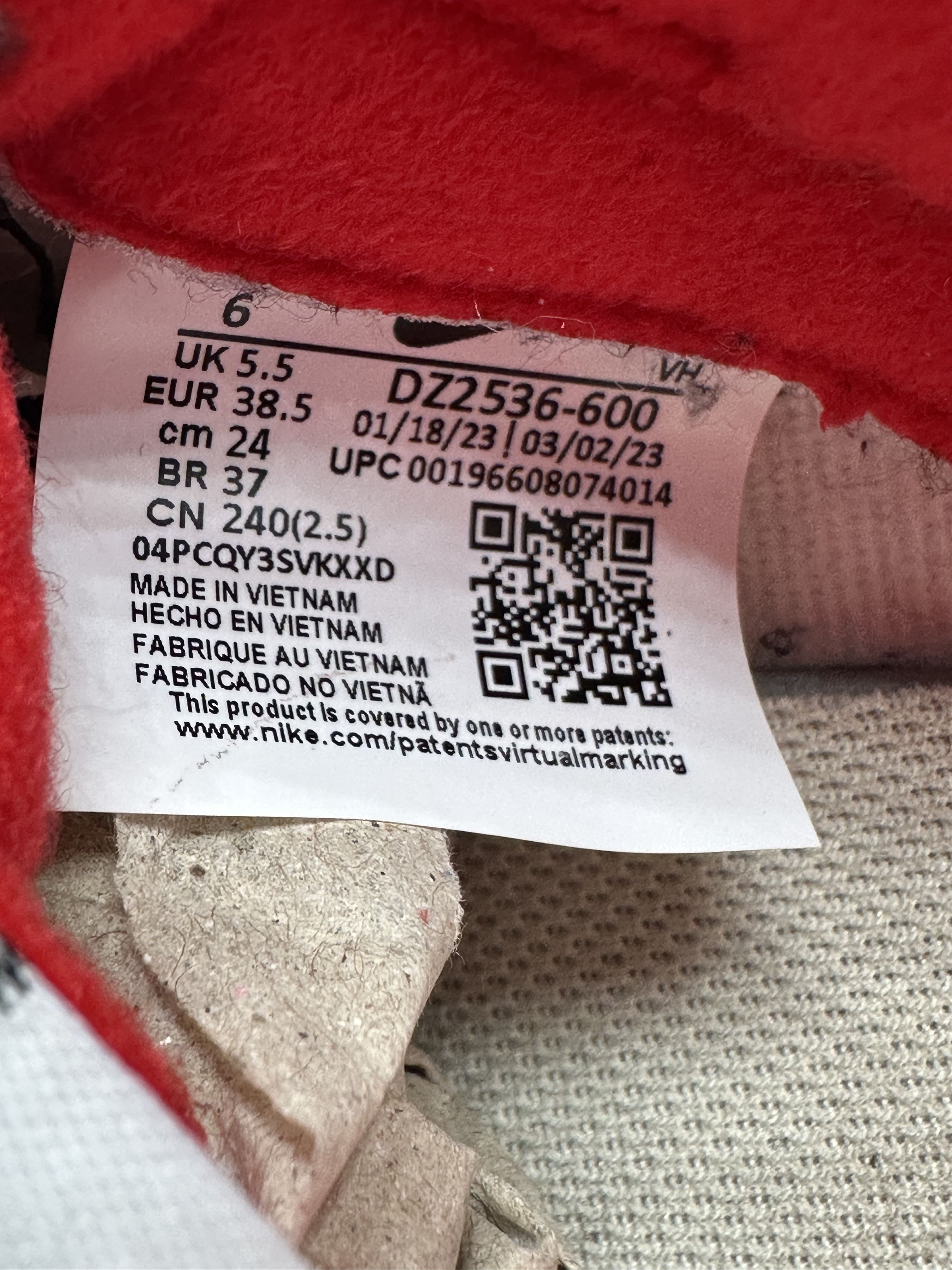Jordan Brand × Nike PREOWNED NIKE DUNK LOW RETRO PRM "CHICAGO SPLIT" Size US 6 / EU 39 - 17 Thumbnail