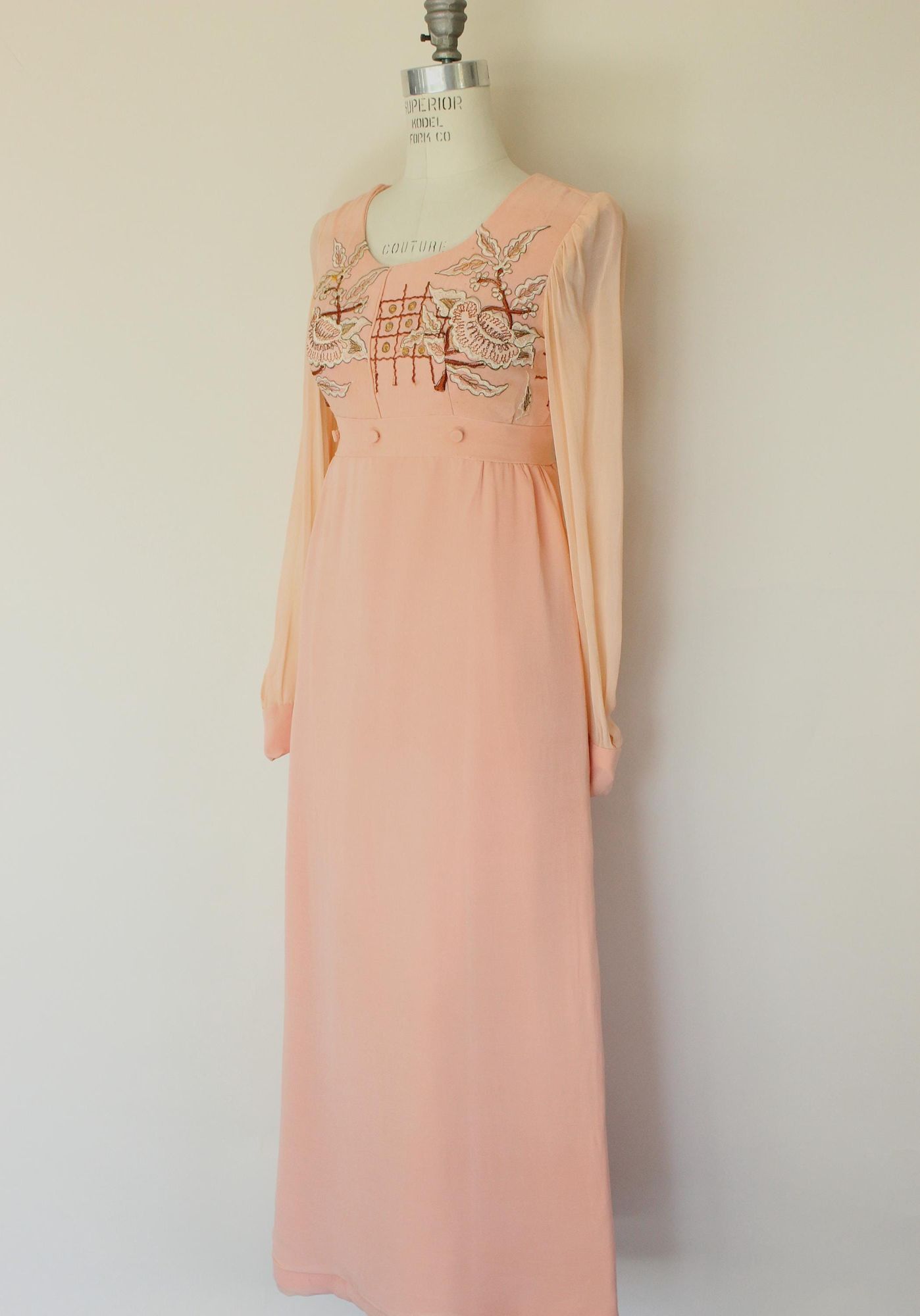 Vintage Vintage 1960s Dress, Peach Maxidress with Asian Inspired Emb Size S / US 4 / IT 40 - 8 Thumbnail
