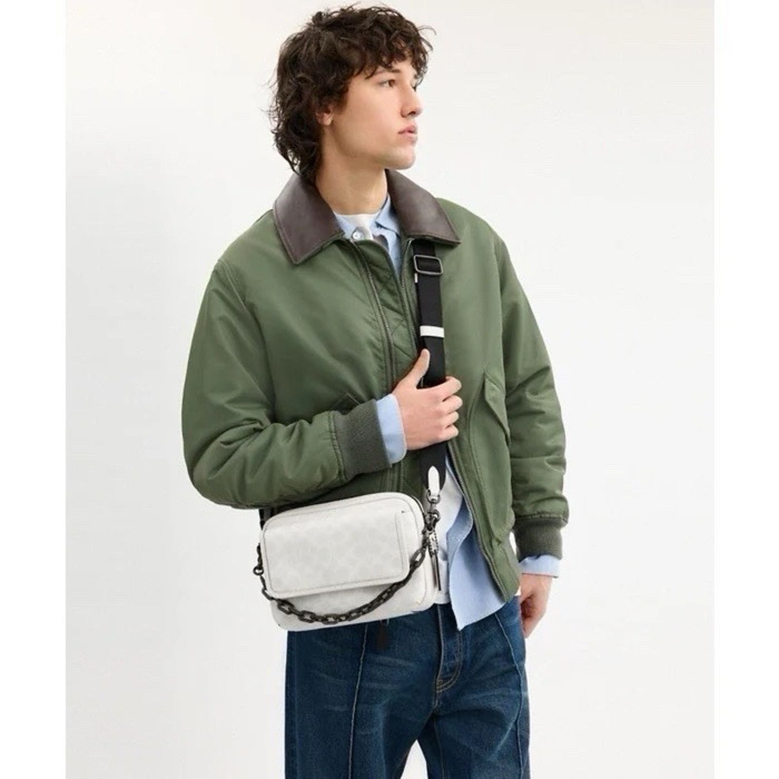 Coach NWT COACH CR712 Shoulder Bag Crossbody White /Black Size ONE SIZE - 9 Thumbnail
