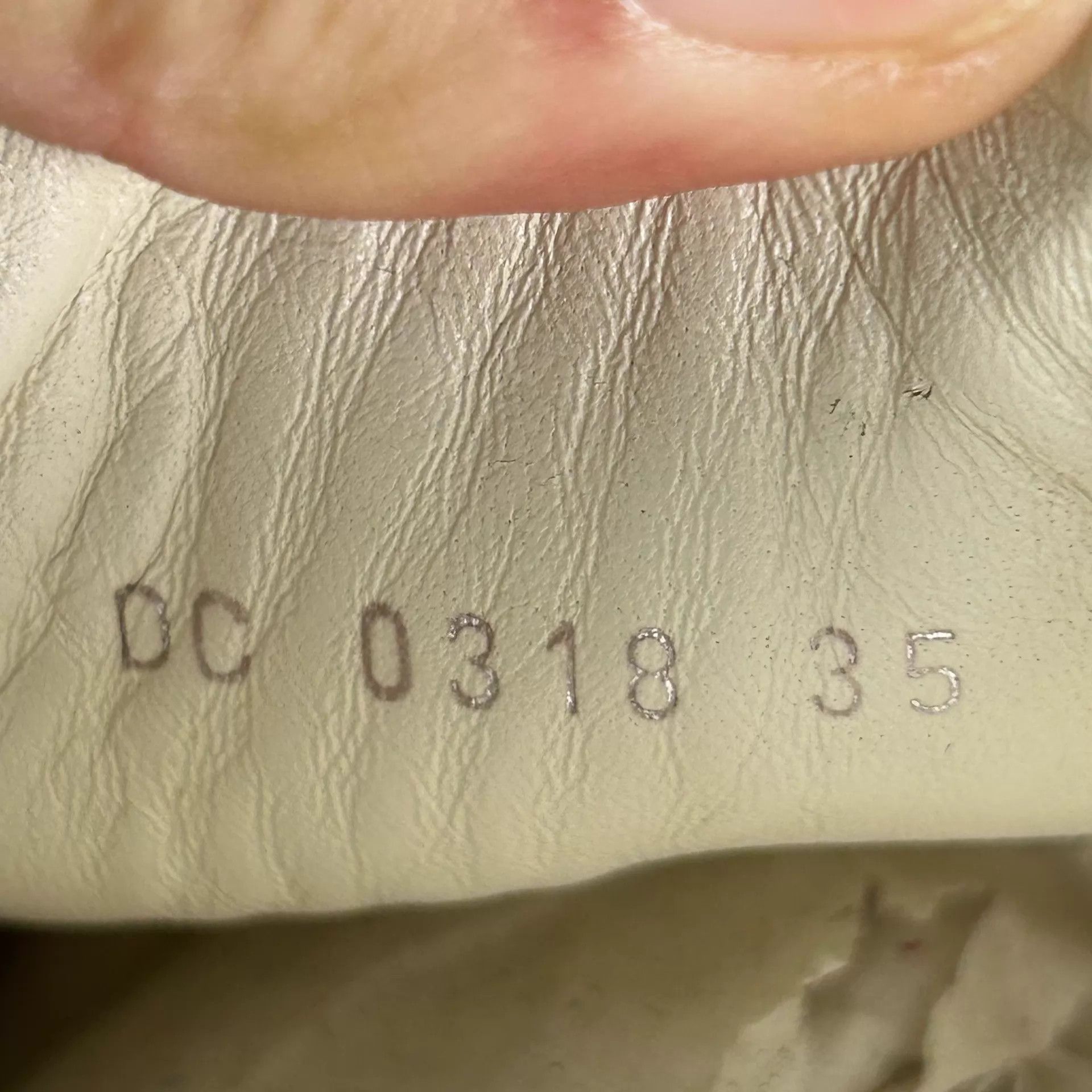Dior Dior white logo sneaker W35 Size US 4.5 / IT 34.5 - 7 Thumbnail