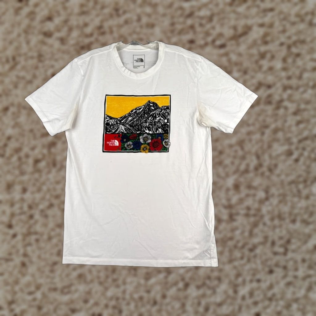 The North Face The North Face Shirt Men M White Floral Crew Cotton Blend Logo All Seasons T-Shirt Outdoors Mens Size US M / EU 48-50 / 2 - 1 Thumbnail