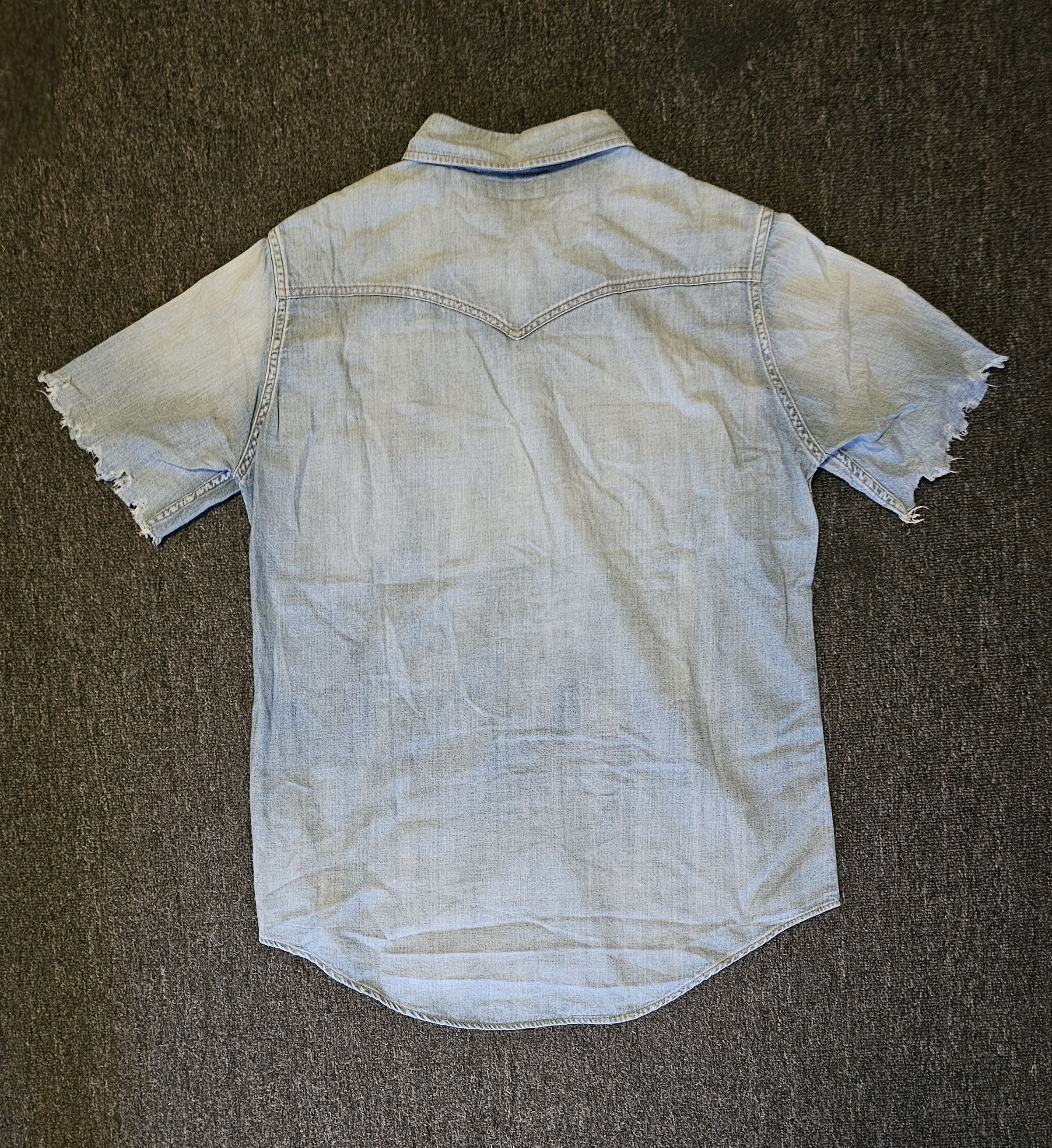 Saint Laurent Paris Saint Laurent men's denim short sleeve shirt size M Size US M / EU 48-50 / 2 - 4 Thumbnail