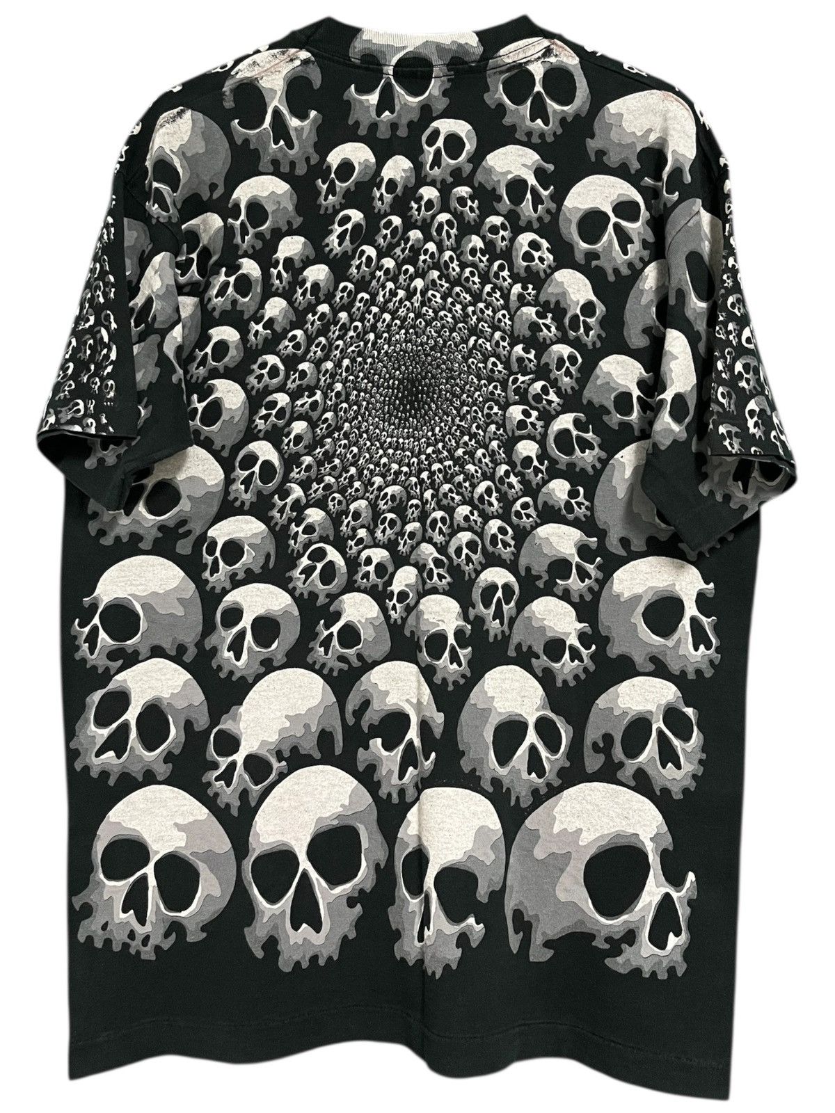 Liquid Blue Vintage Skulls Liquid blue AOP 90s t shirt Size US L / EU 52-54 / 3 - 2 Thumbnail
