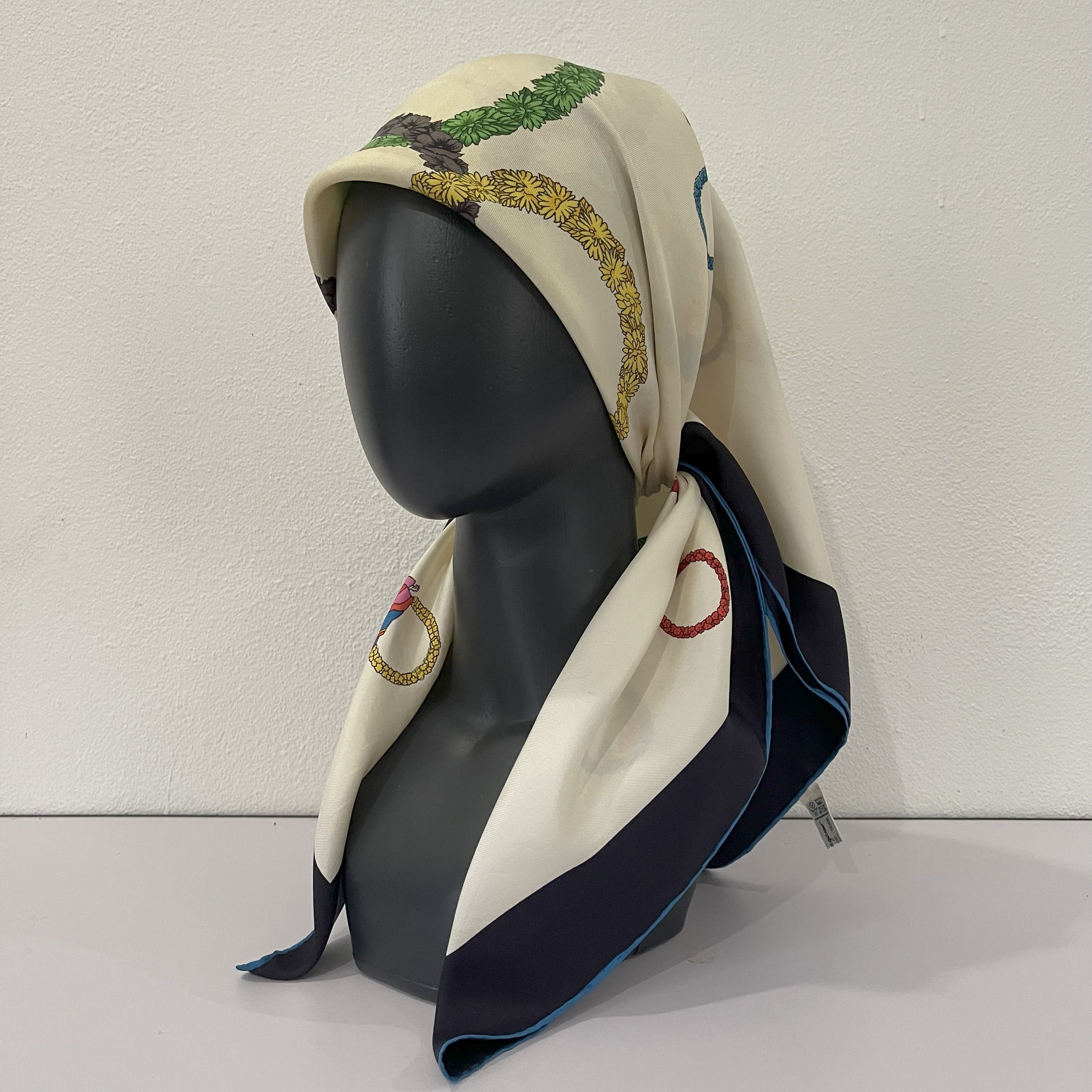 Salvatore Ferragamo Vintage Salvatore Ferragamo Silk Scarf - S7019 Size ONE SIZE - 1 Thumbnail
