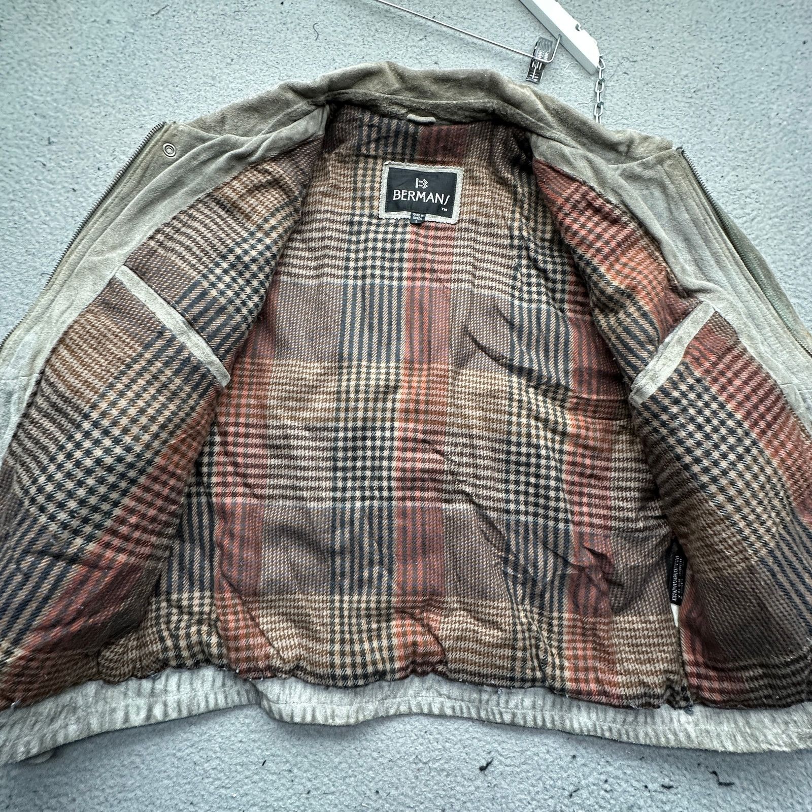 Other VTG Bermans Suede Leather Bomber Jacket Men Large Gray Lined Size US L / EU 52-54 / 3 - 12 Thumbnail