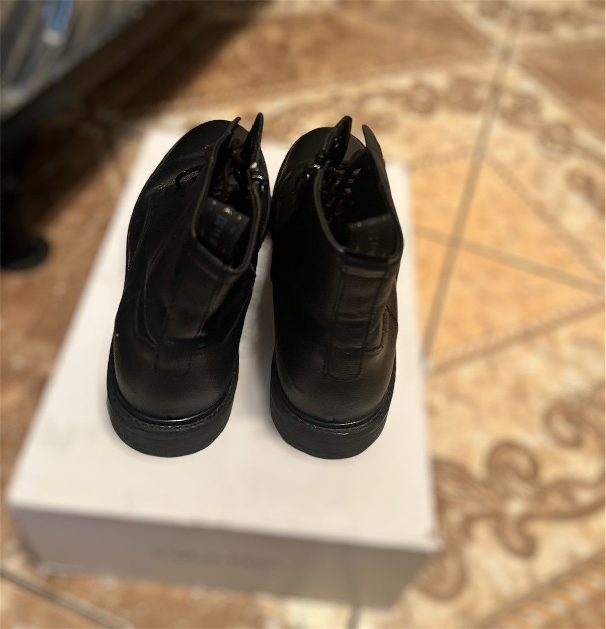 Calvin Klein Calvin Klein Men's Lealin Lace-Up Lug Sole Boots Size US 10 / EU 43 - 2 Thumbnail