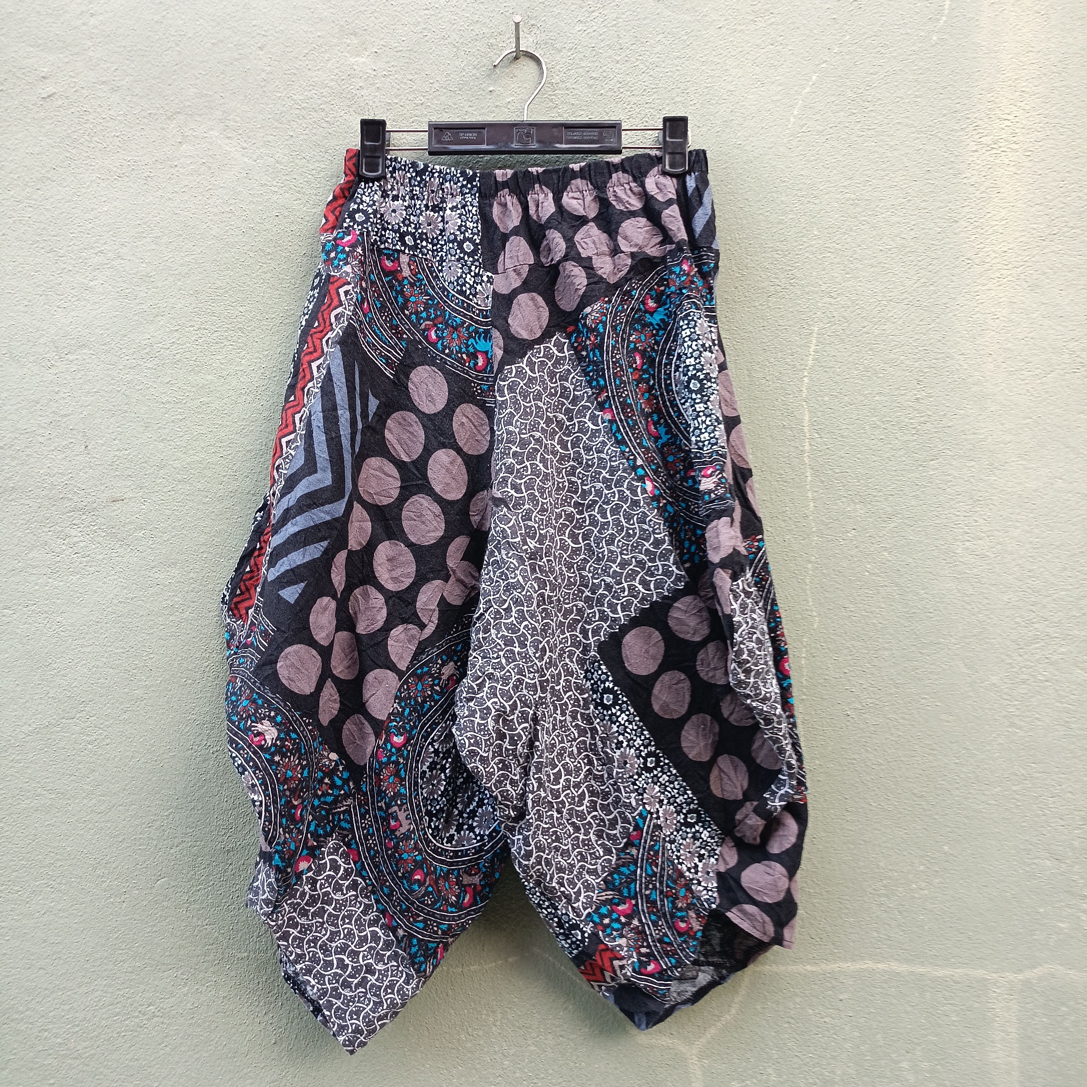 Japanese Brand Vintage Patchwork Short Pant Size US 40 / EU 56 - 1 Thumbnail