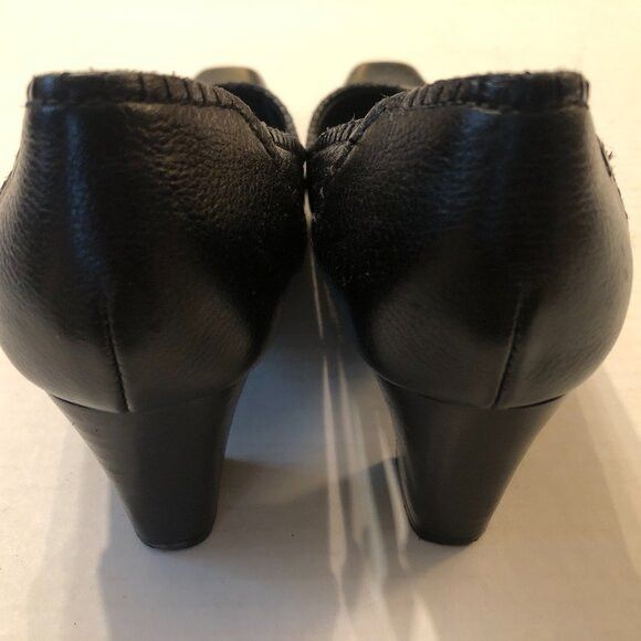 Etienne Aigner Etienne Aigner women's leather pump shoes size: 5 1/2M Size US 5.5 / IT 35.5 - 5 Thumbnail