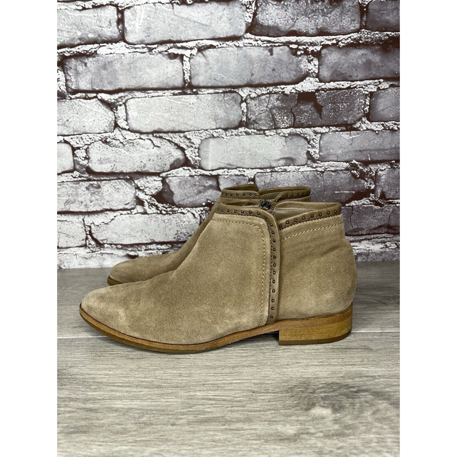 Other ITALEAU Tan Suede Leather Ankle Side Zipper Low Heel Boots W Size US 6.5 / IT 36.5 - 1 Thumbnail