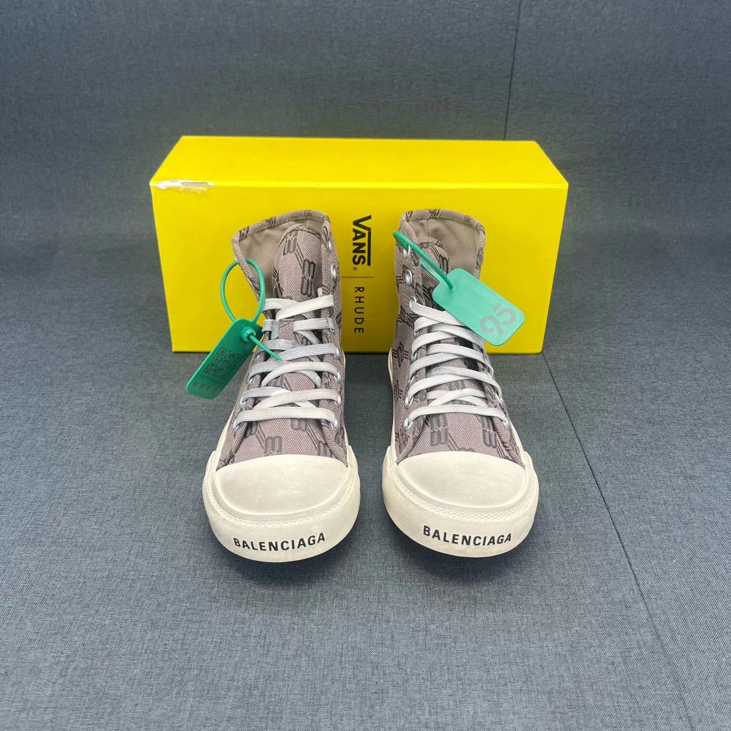 Balenciaga Balenciaga All-Over Print Brown Sneakers - Size 37 Size US 6 / IT 36 - 7 Thumbnail