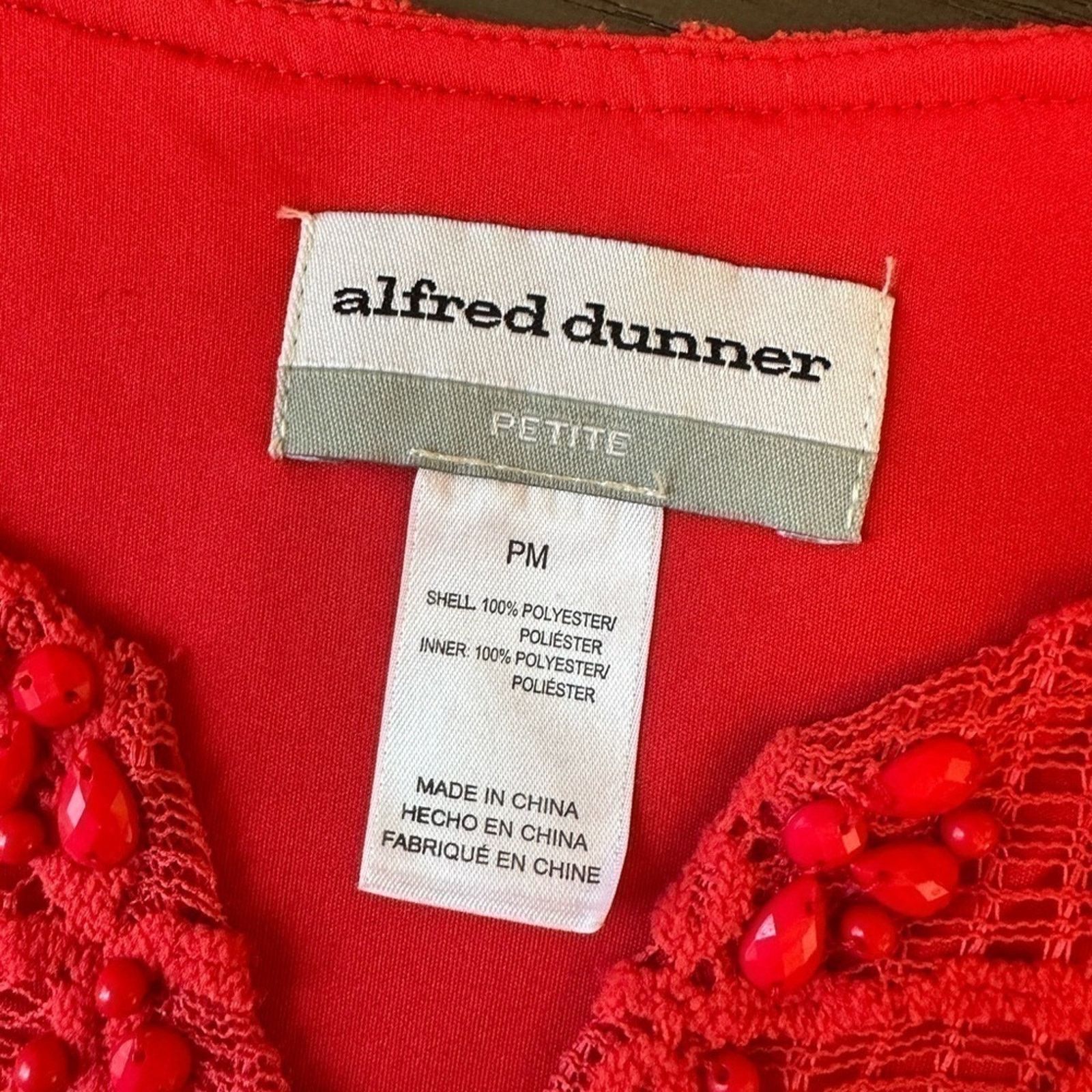 Designer Chic Red Lace Tunic Top Size M / US 6-8 / IT 42-44 - 5 Thumbnail