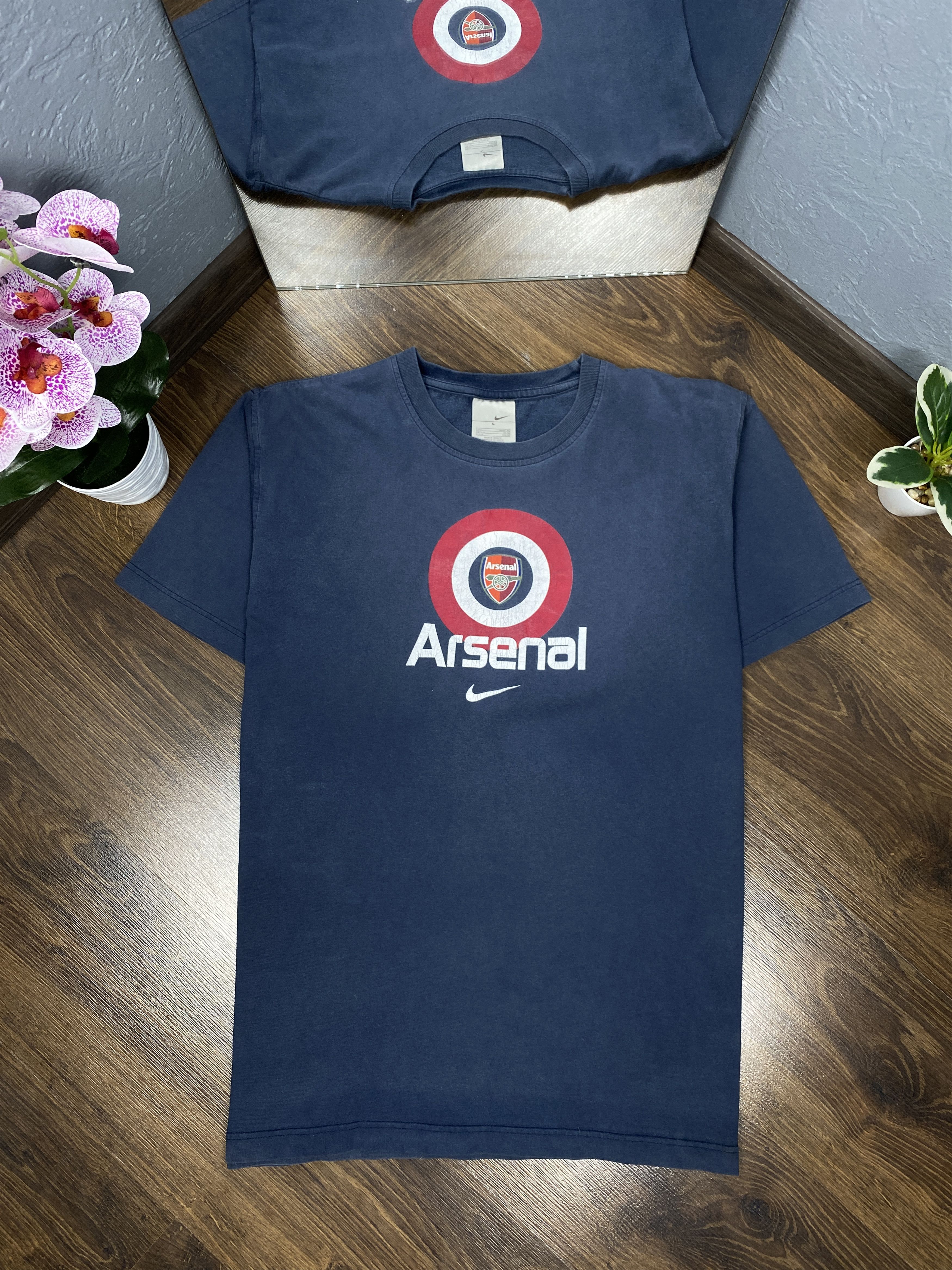 ARSNL Nike Arsenal Vintage T-Shirt y2k Size US L / EU 52-54 / 3 - 1 Thumbnail