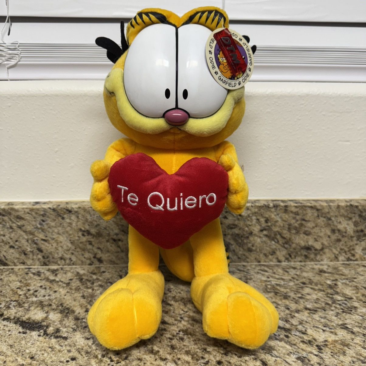 Vintage Vintage Garfield Te Quiero” 16" Spanish Valentines Day Plush Size ONE SIZE - 1 Thumbnail