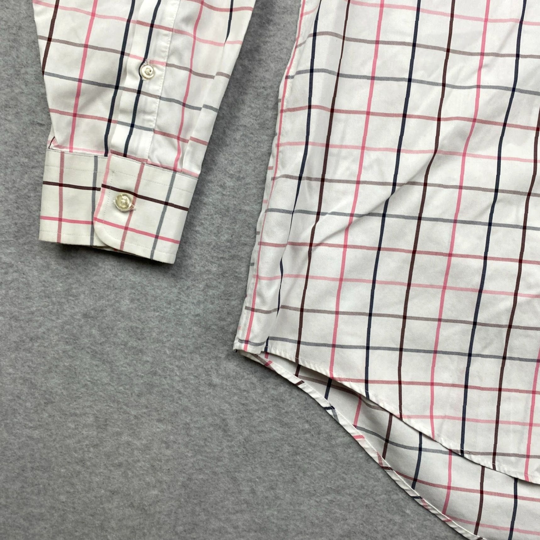 Lands' End Lands' End Button-Up Shirt Mens 16 / 33 White Check No Iron Pinpoint Oxford Slim? (Wait) Size US L / EU 52-54 / 3 - 3 Thumbnail