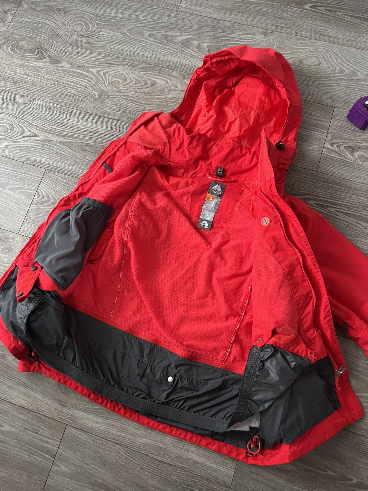Nike ACG Vintage Nike Acg Waterproof Gorpcore Red Men’s Reg Jacket Size US L / EU 52-54 / 3 - 16 Thumbnail