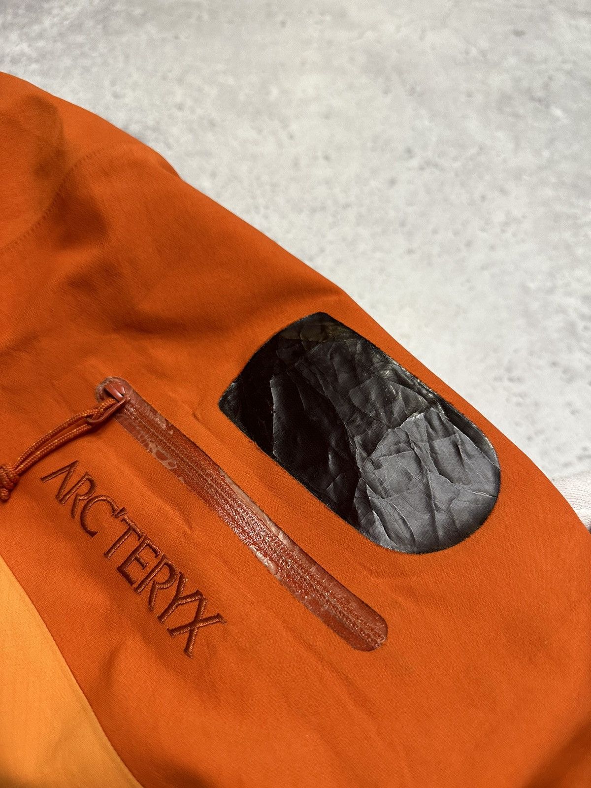 Arc'teryx Arc'teryx SideWinder Gore-Tex Pro Shell Orange Recco Jacket Size XS / US 0-2 / IT 36-38 - 17 Thumbnail