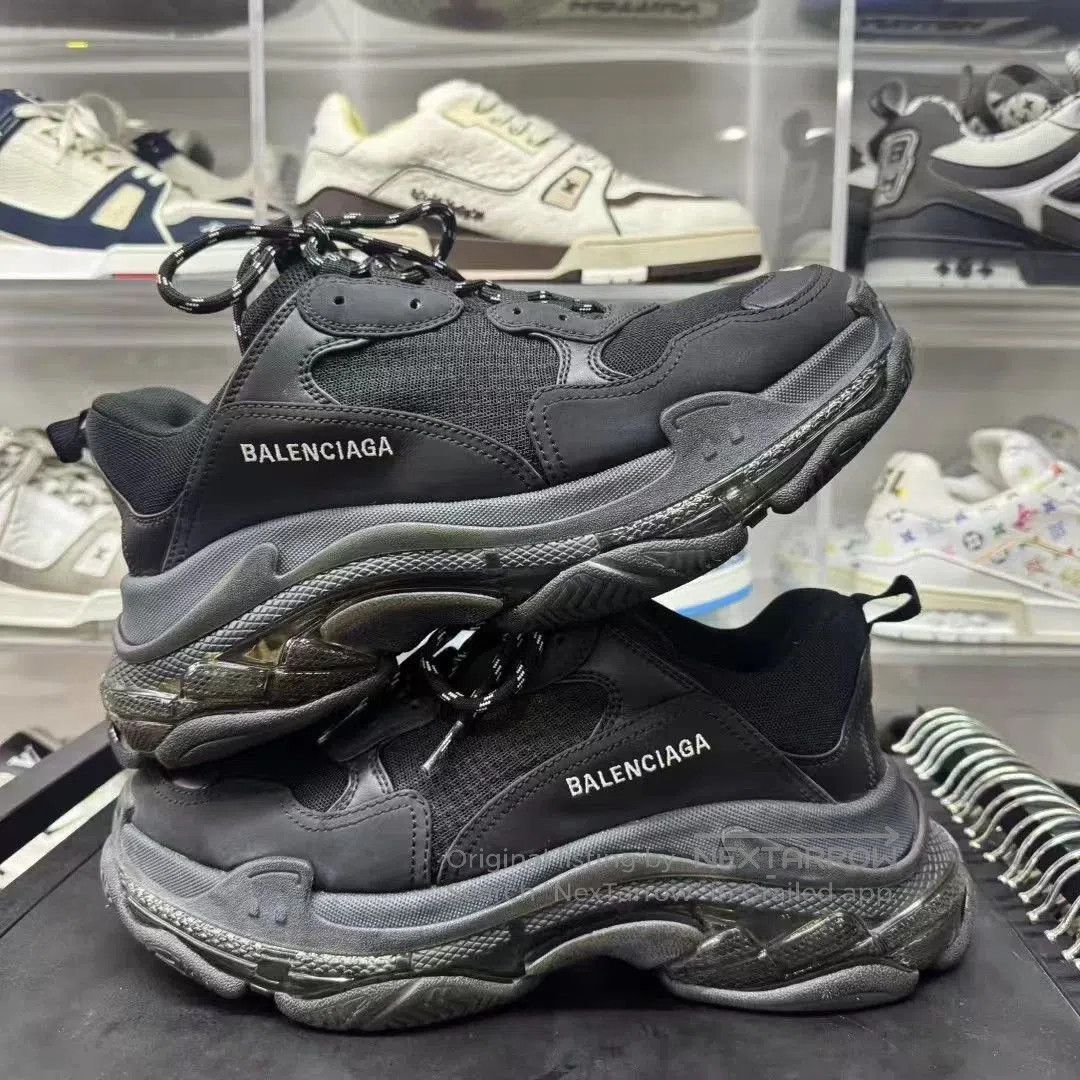 Balenciaga Black Low-Top Sneakers Size 10. Size US 10 / EU 43 - 2 Thumbnail
