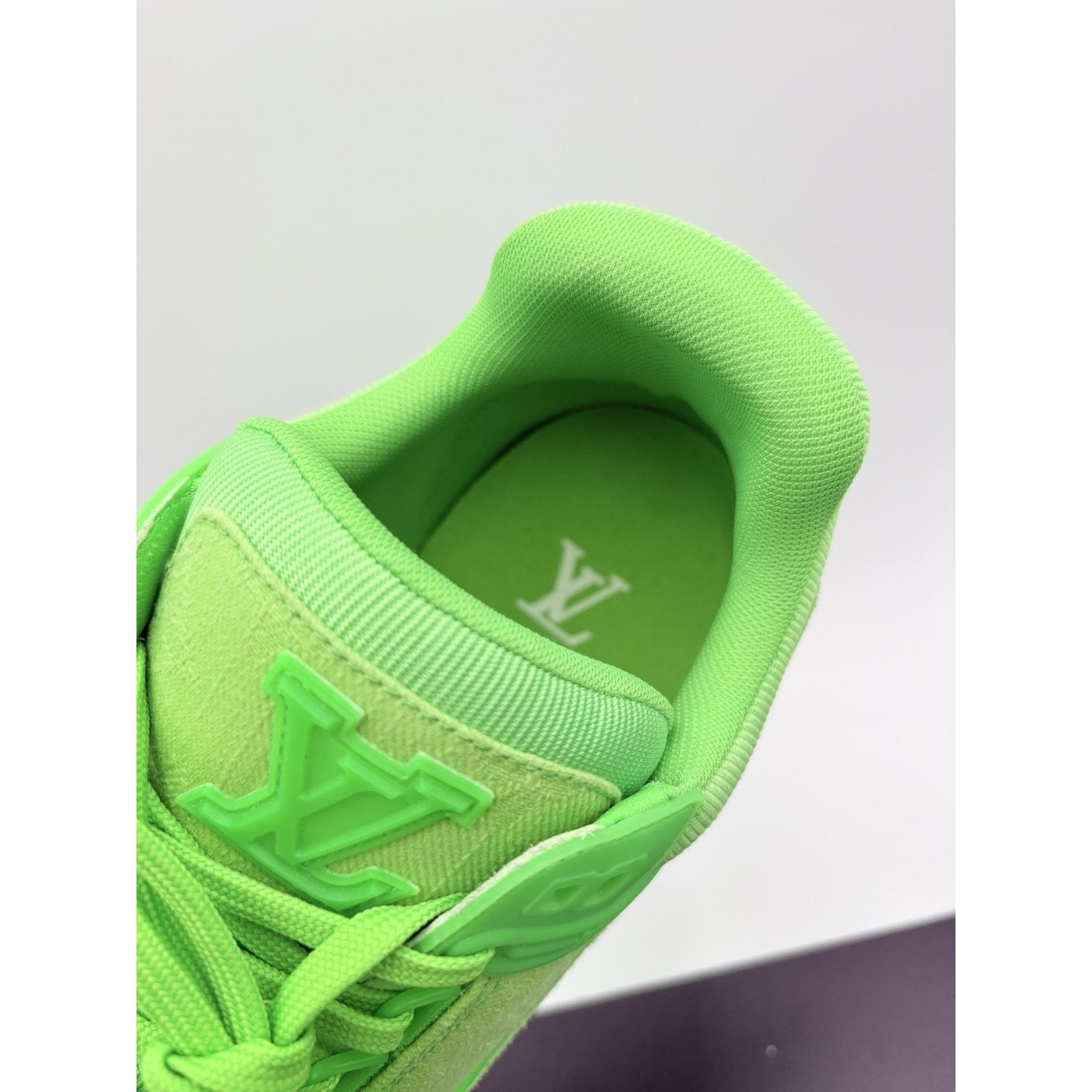 Louis Vuitton Louis Vuitton Trainer ' Fluorescent Green ' | BRAND NEW! Size US 9.5 / EU 42-43 - 12 Thumbnail