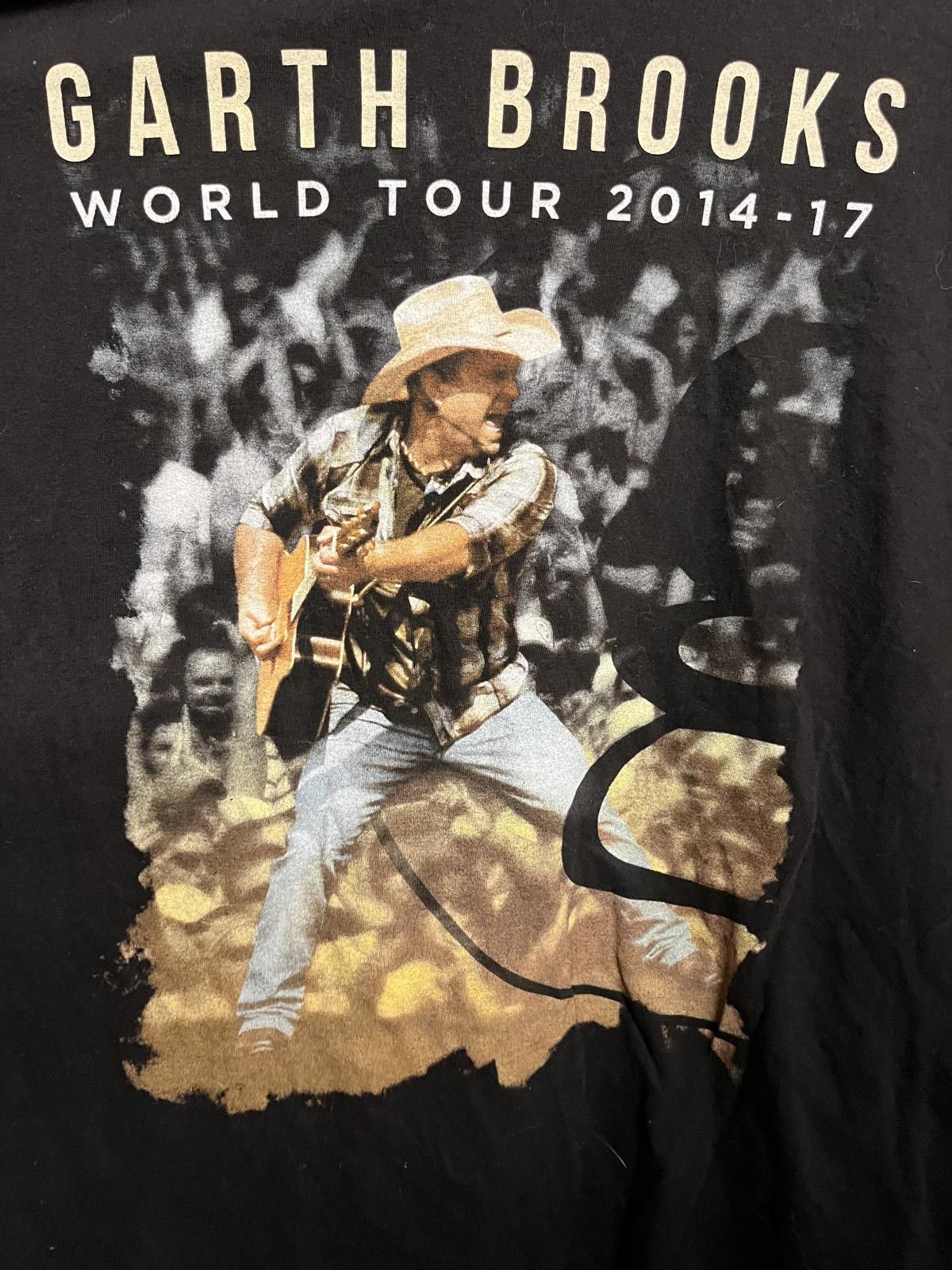 Designer Garth Brooks T-shirt - World Tour 2014-17 Shirt XL Size US XL / EU 56 / 4 - 4 Thumbnail