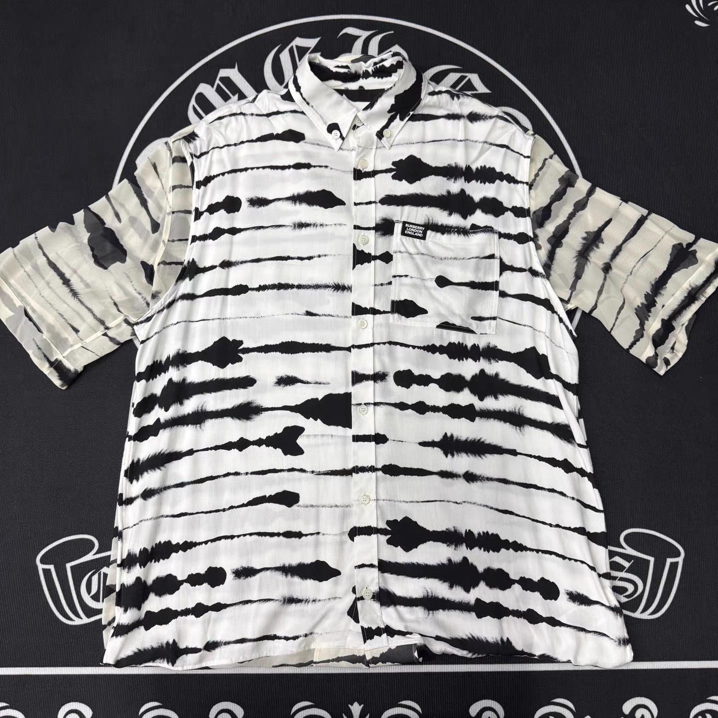Burberry Burberry Black & White Runway Sleeveless Jacket Q10 Size US L / EU 52-54 / 3 - 1 Thumbnail