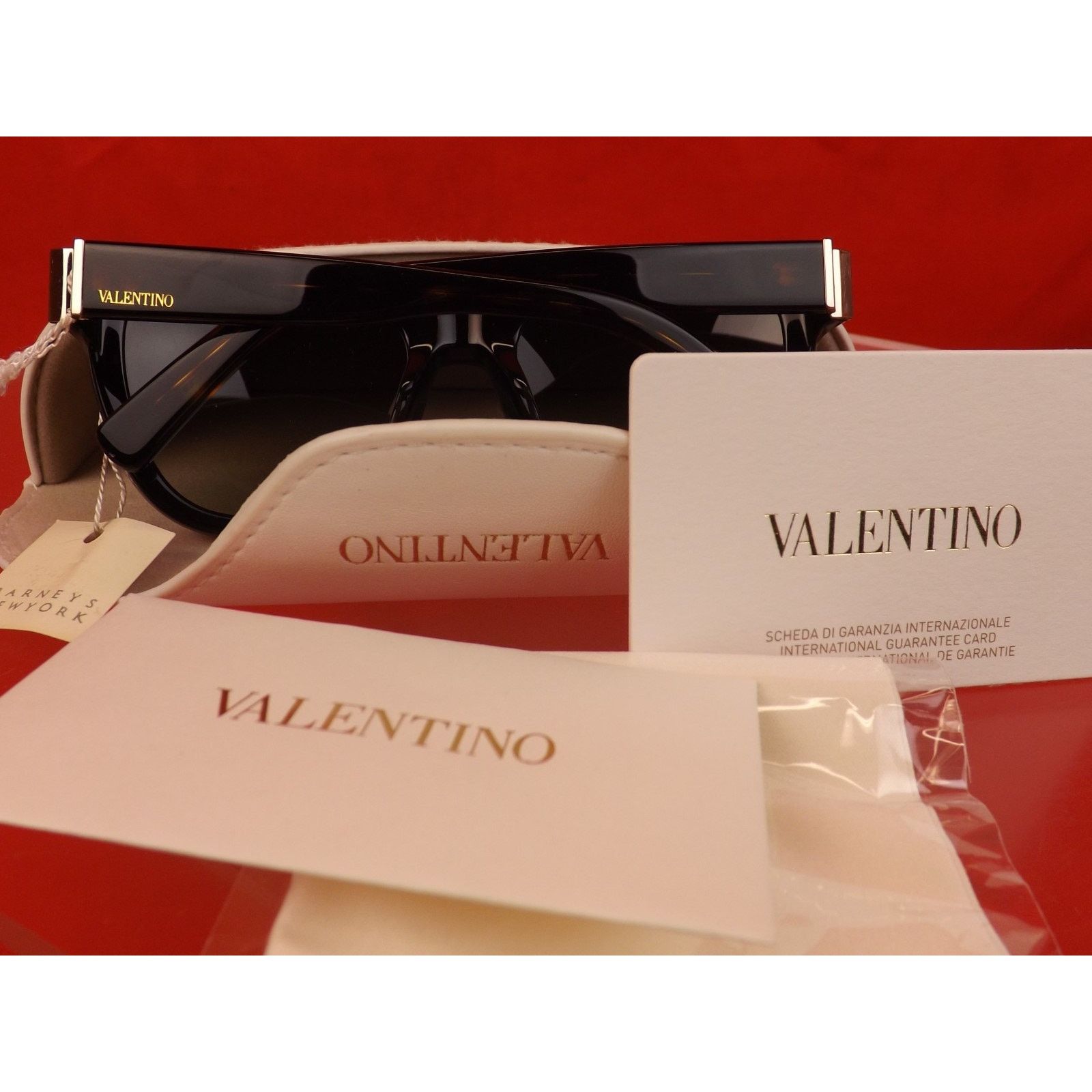 Valentino VALENTINO ROCKSTUDS DARK BROWN PLASTIC FRAME SUNGLASSES ITAL Size ONE SIZE - 11 Thumbnail