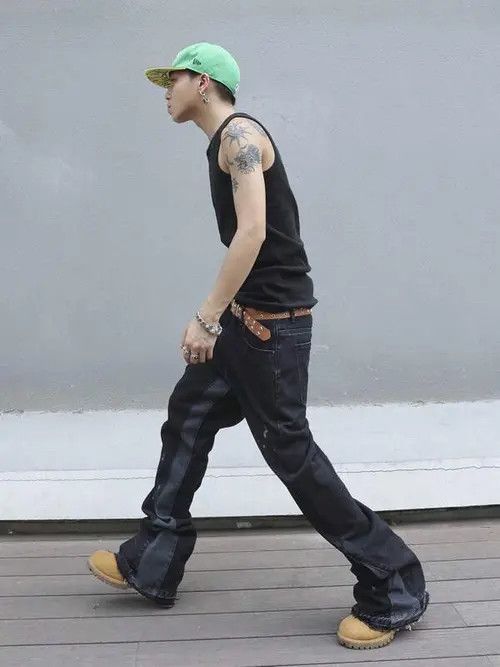 Japanese Brand × Vintage Wide leg Painted Y2k Design Jeans Size US 32 / EU 48 - 1 Thumbnail