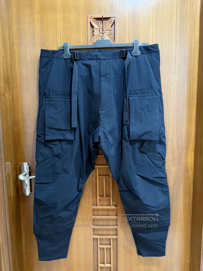 Acronym size L Black jeans