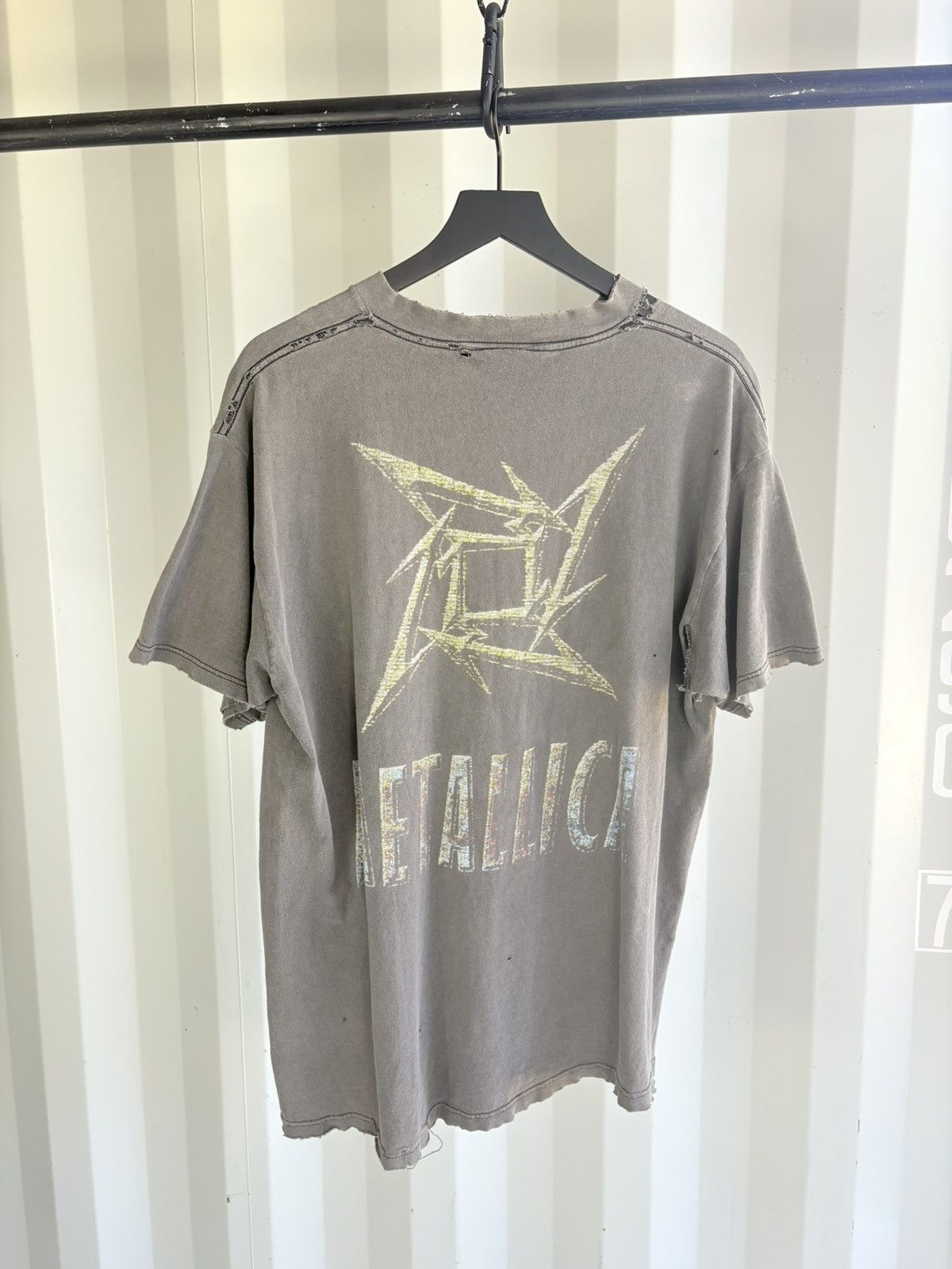 Band Tees Vintage Metallica Faded Distressed Shirt Band GRUNGE Size US XXL / EU 58 / 5 - 1 Thumbnail