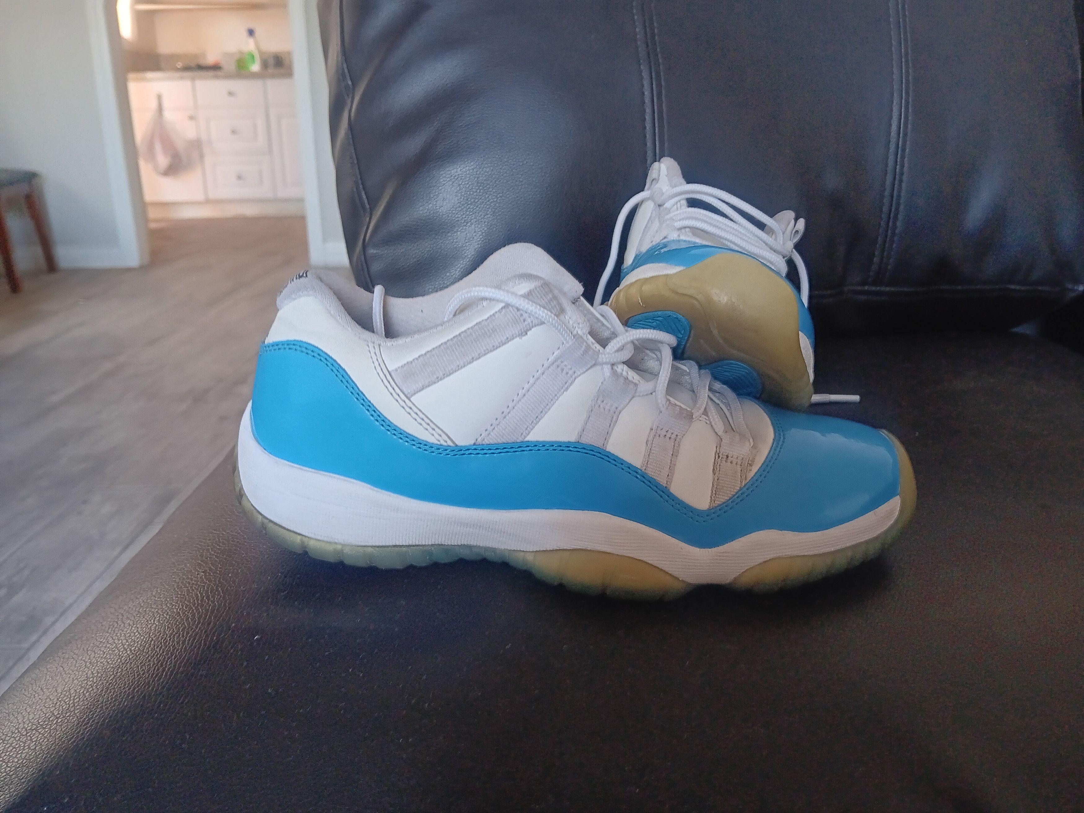 Jordan Brand Nike Air Jordan Retro 11 Size US 6.5 / EU 39-40 - 1 Thumbnail