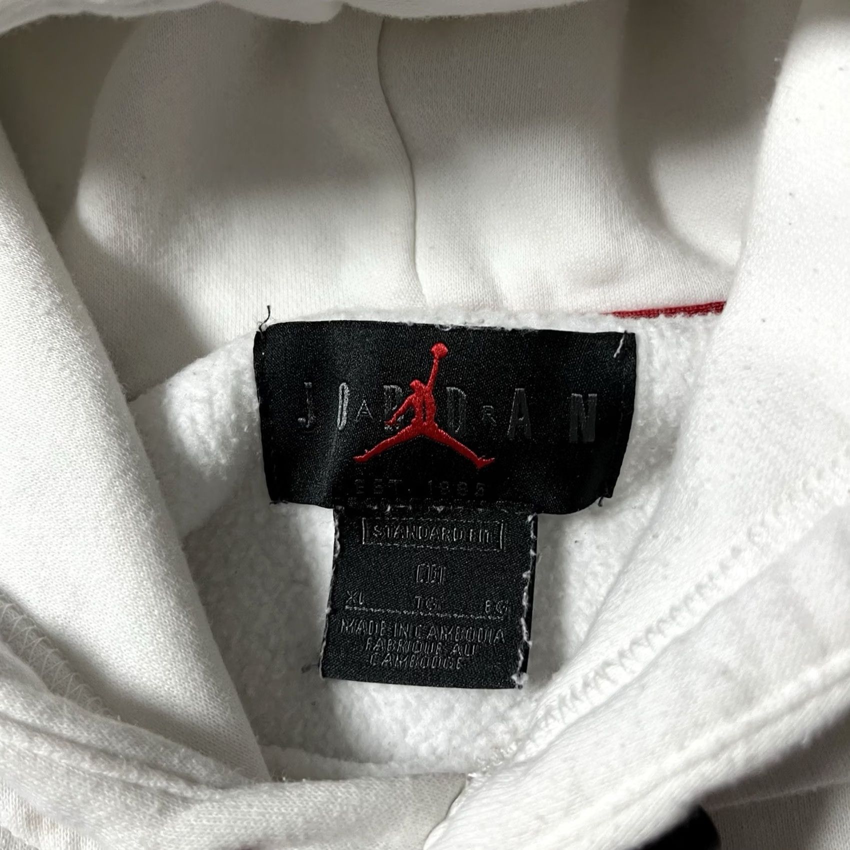 Jordan Brand Air Jordan Hoodie Mens XL White Jumpman Holiday Sweatshirt Hooded Logo Pockets Embroidered 90s Retro Sports Nike Jordan Size US XL / EU 56 / 4 - 5 Thumbnail