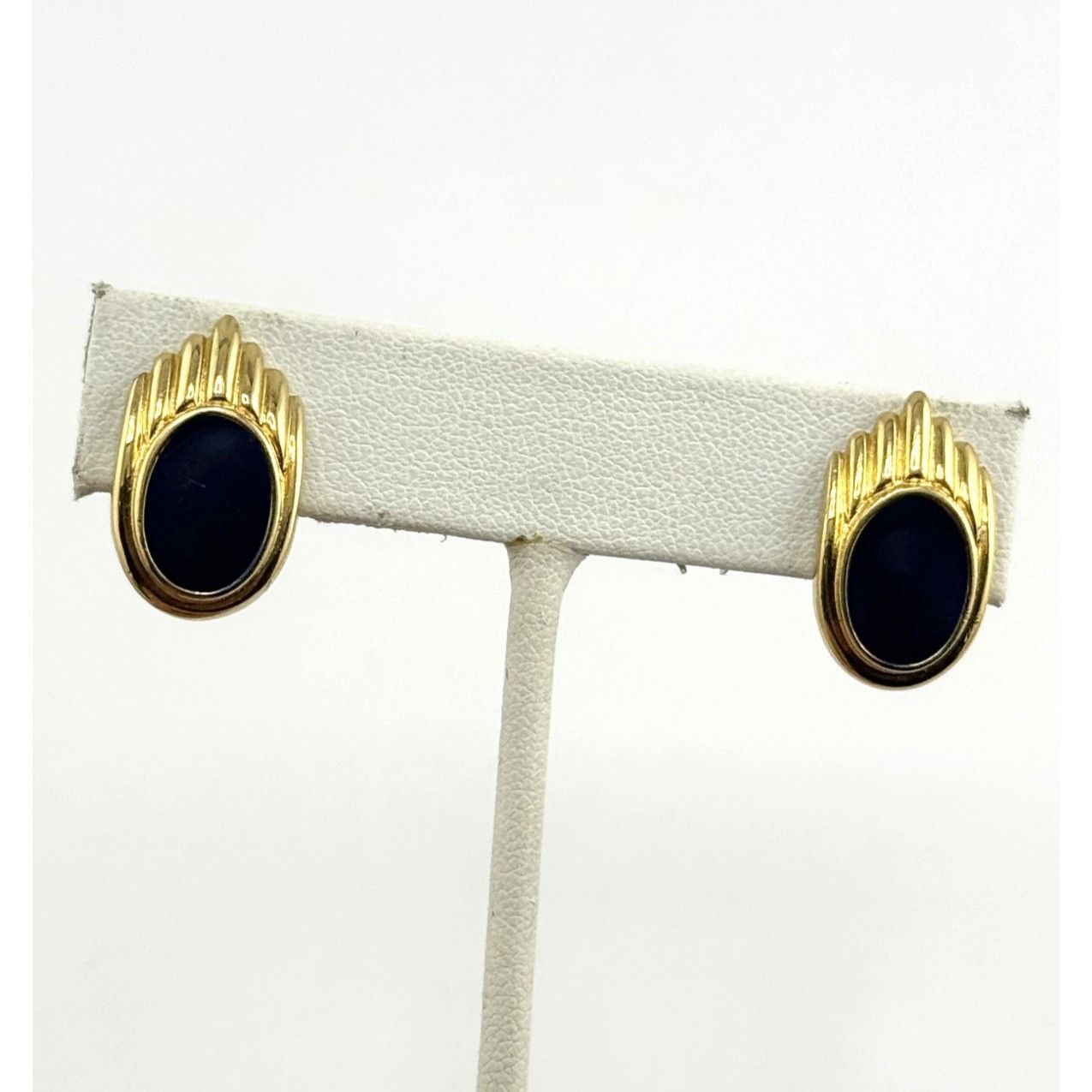 Vintage Vintage Monet blue enamel clip on earrings Size ONE SIZE - 1 Thumbnail