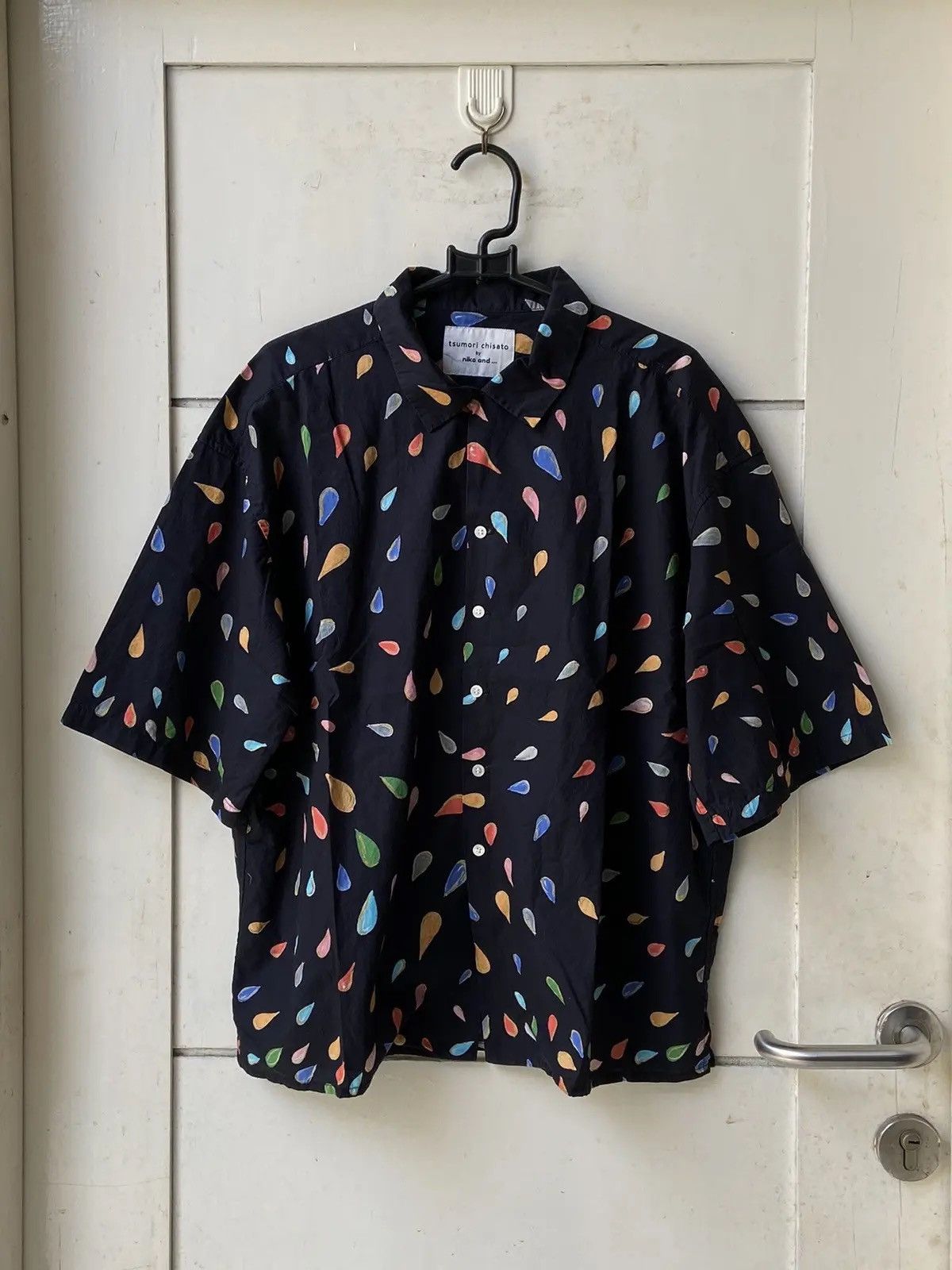 image of Issey Miyake x Tsumori Chisato Niko And Floral Oversize Crop Boxy Shirt in Black (Size Medium)