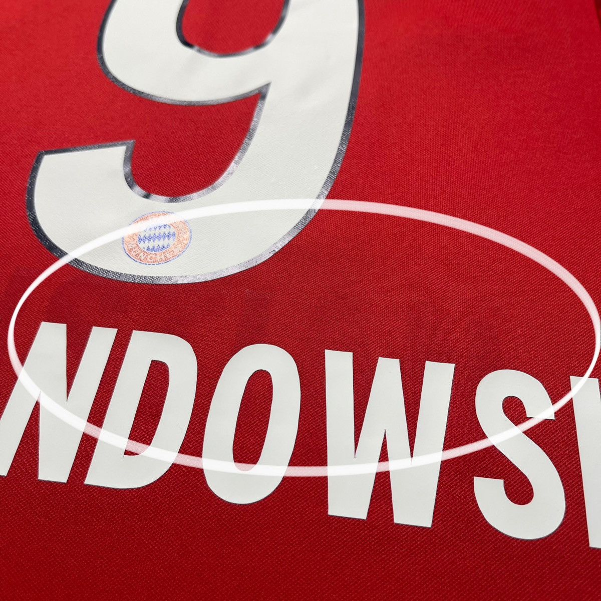 Vintage BAYERN ADIDAS 2018/2019 FOOTBALL HOME JERSEY #9 LEWANDOWSKI Size US XL / EU 56 / 4 - 11 Thumbnail