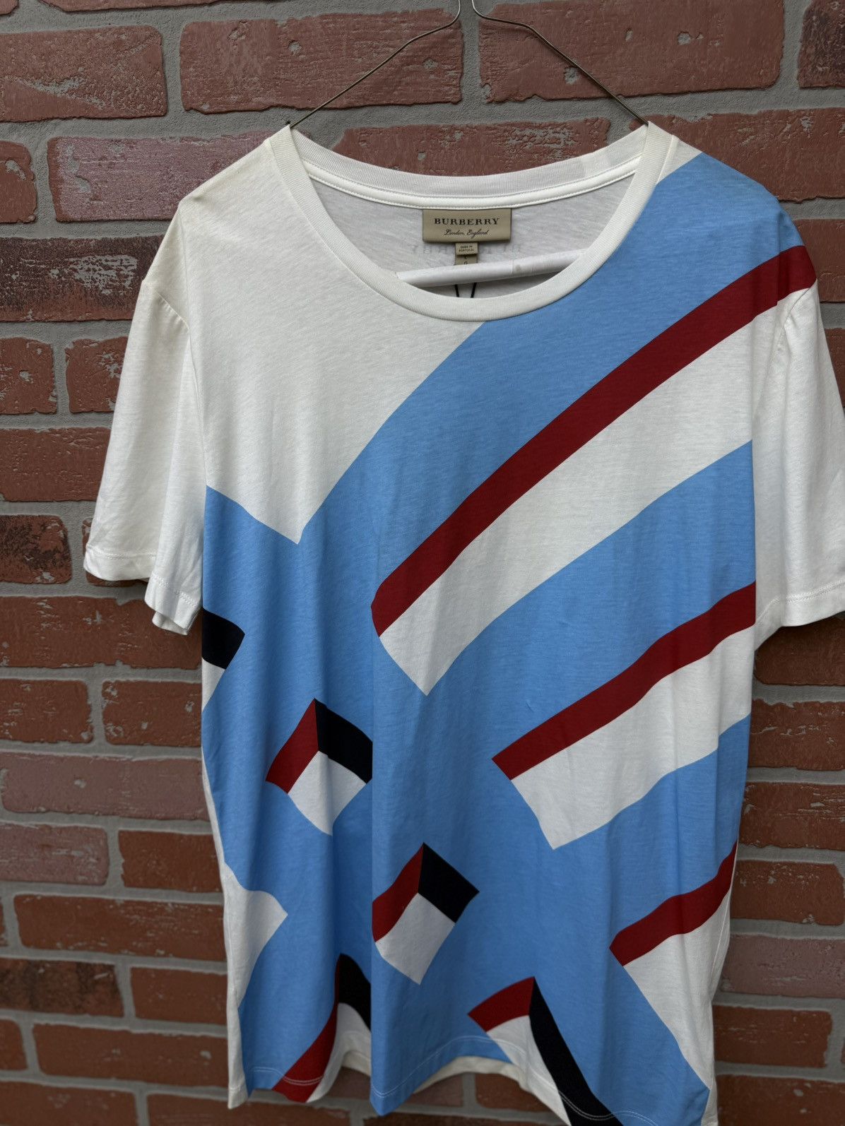 Burberry Burberry Men’s Tee Shirt Size Large New W Tags Size US L / EU 52-54 / 3 - 3 Thumbnail