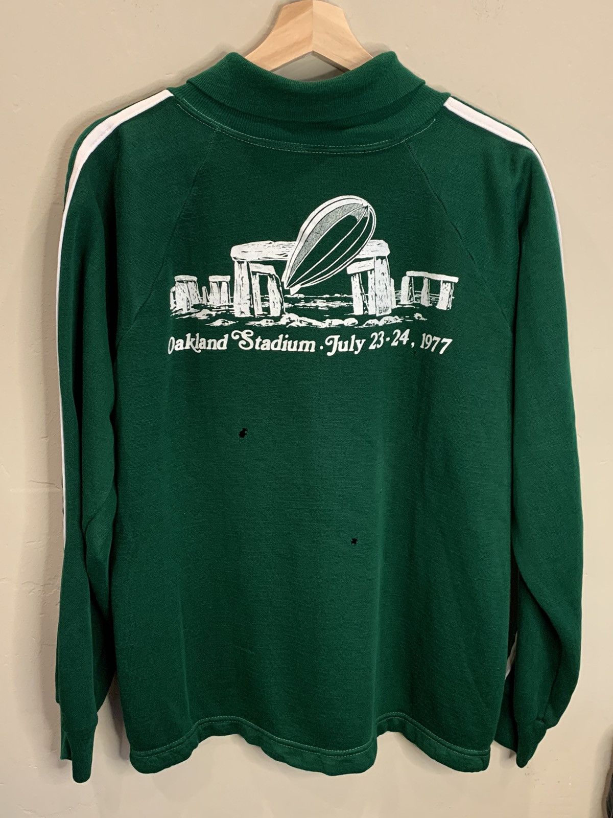 Band Tees *RARE* Vintage 1977 Led Zeppelin Oakland Stadium Tour Jacket Size US L / EU 52-54 / 3 - 2 Thumbnail