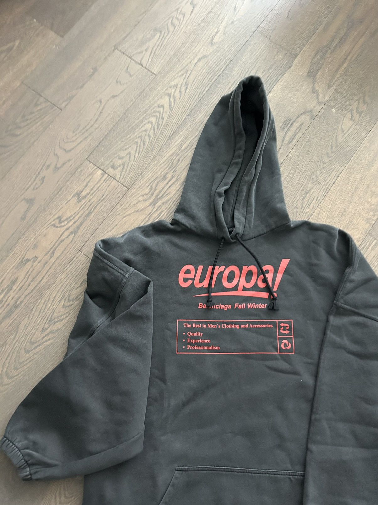 Balenciaga Balenciaga Europa hoodie S Size US S / EU 44-46 / 1 - 3 Thumbnail