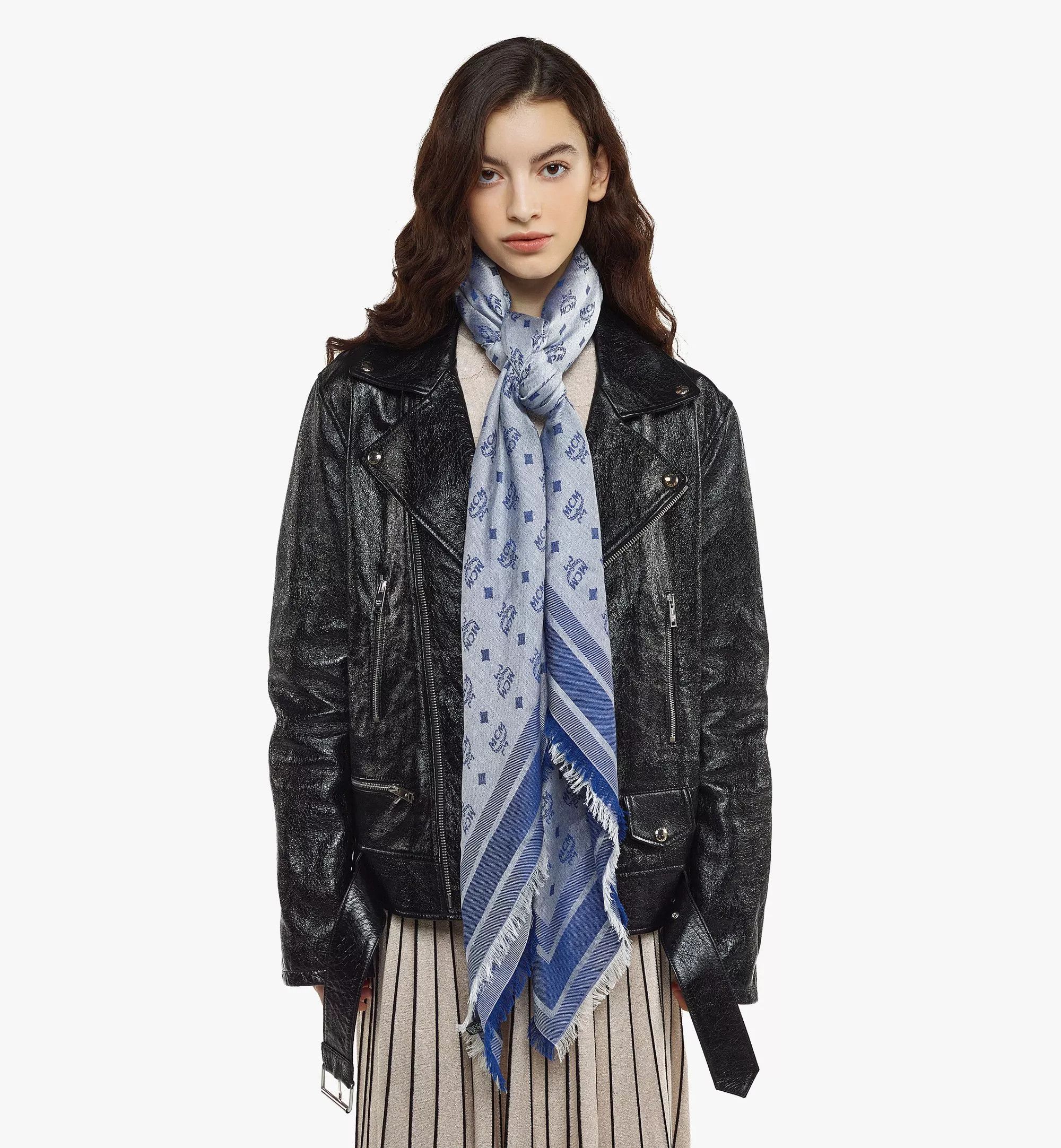MCM o1mt1gz1224 Size: OS / Jacquard Scarf in Blue Size ONE SIZE - 2 Thumbnail