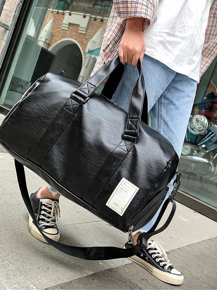 image of Pu Water-Proof Fitness Travel Shoulder Bag in Black, Men's