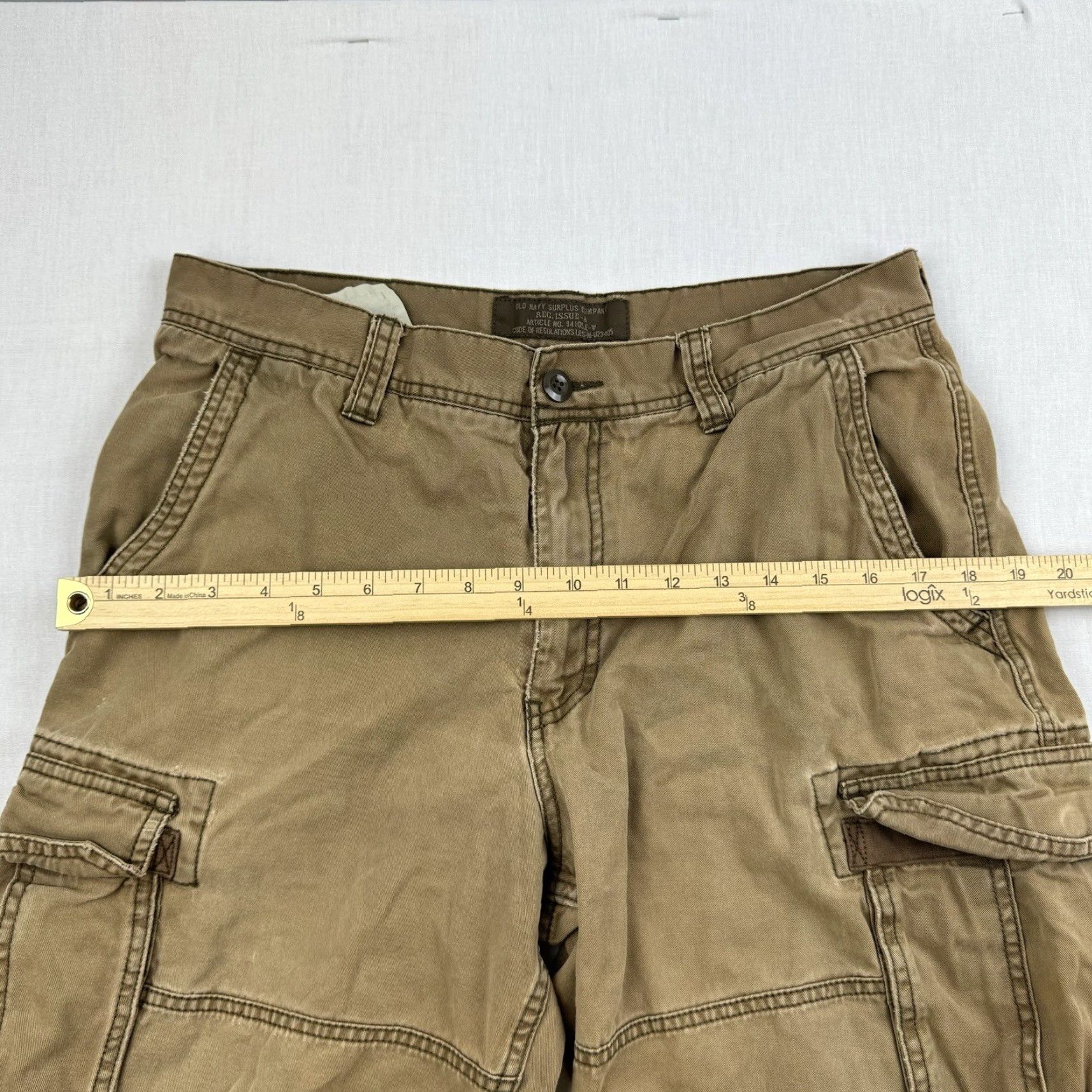Old Navy VINTAGE Old Navy Cargo Shorts Men 33 Brown Casual Grunge Y2K 90s Skater Bags Baggy Size US 33 - 7 Thumbnail
