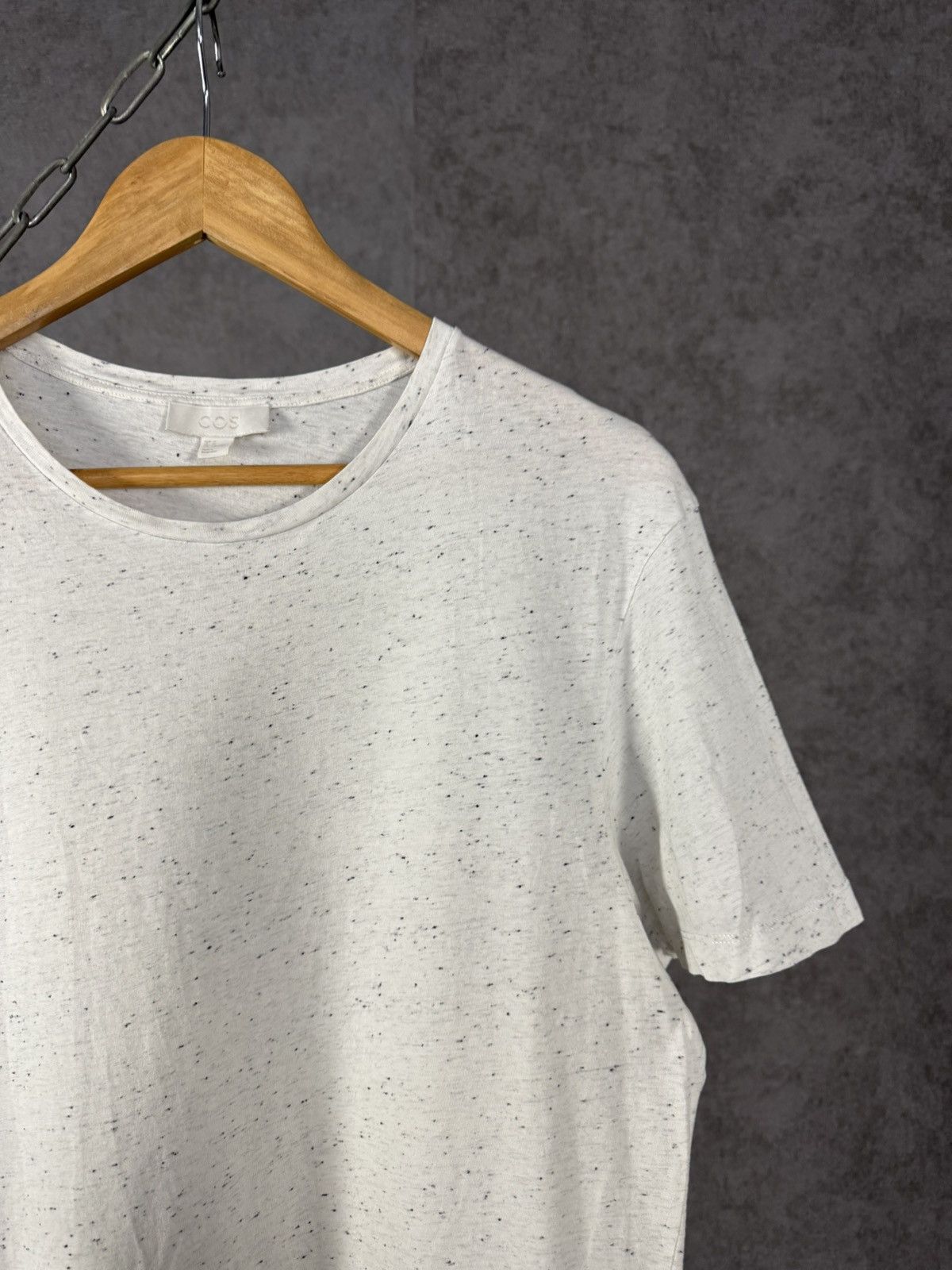 Cos COS designer tee Size US M / EU 48-50 / 2 - 2 Thumbnail