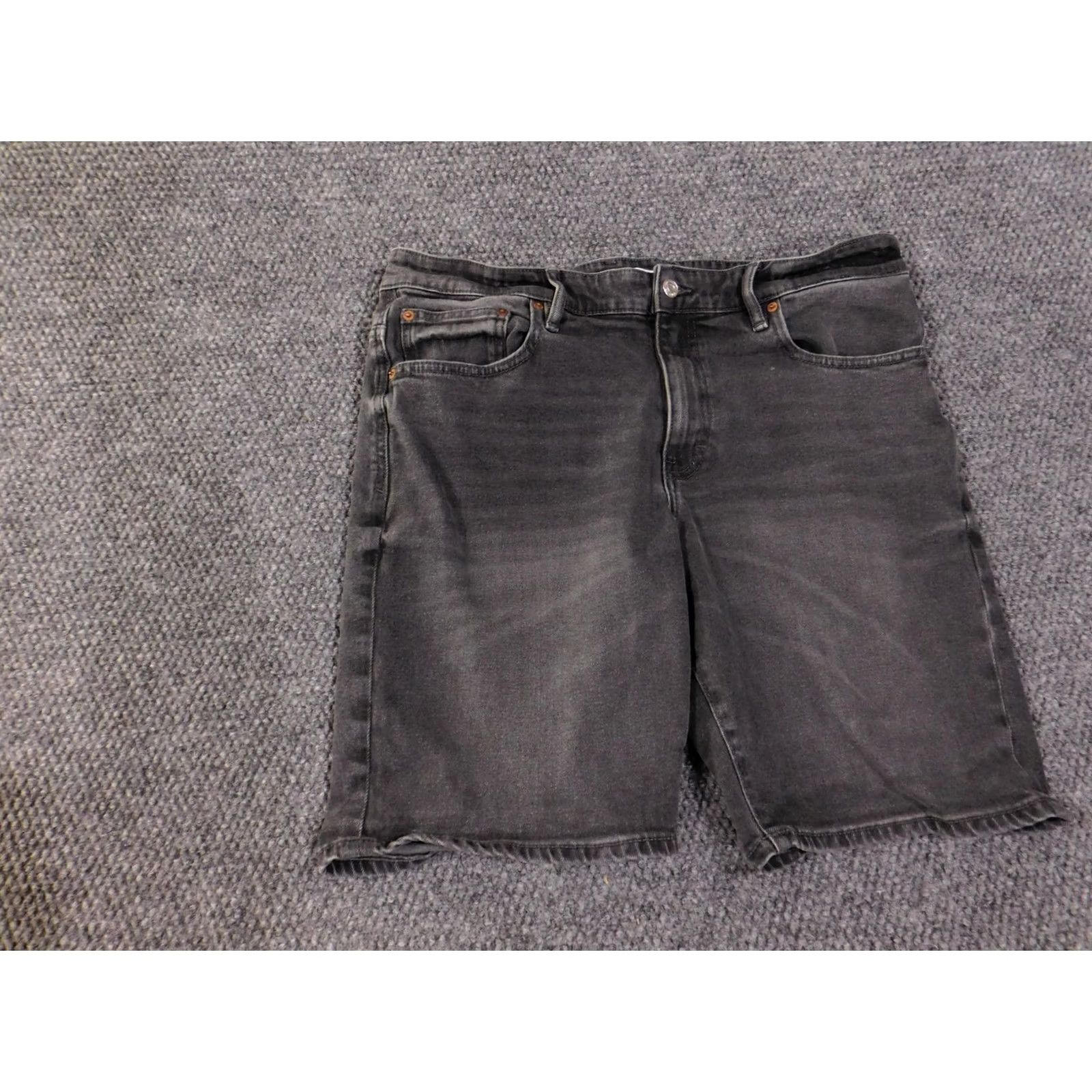 Zara VINTAGE Zara Denim Shorts Mens 36 Black Cut Off Raw Hem Casual Distressed Jean Pakistan Mens Size US 36 / EU 52 - 3 Thumbnail