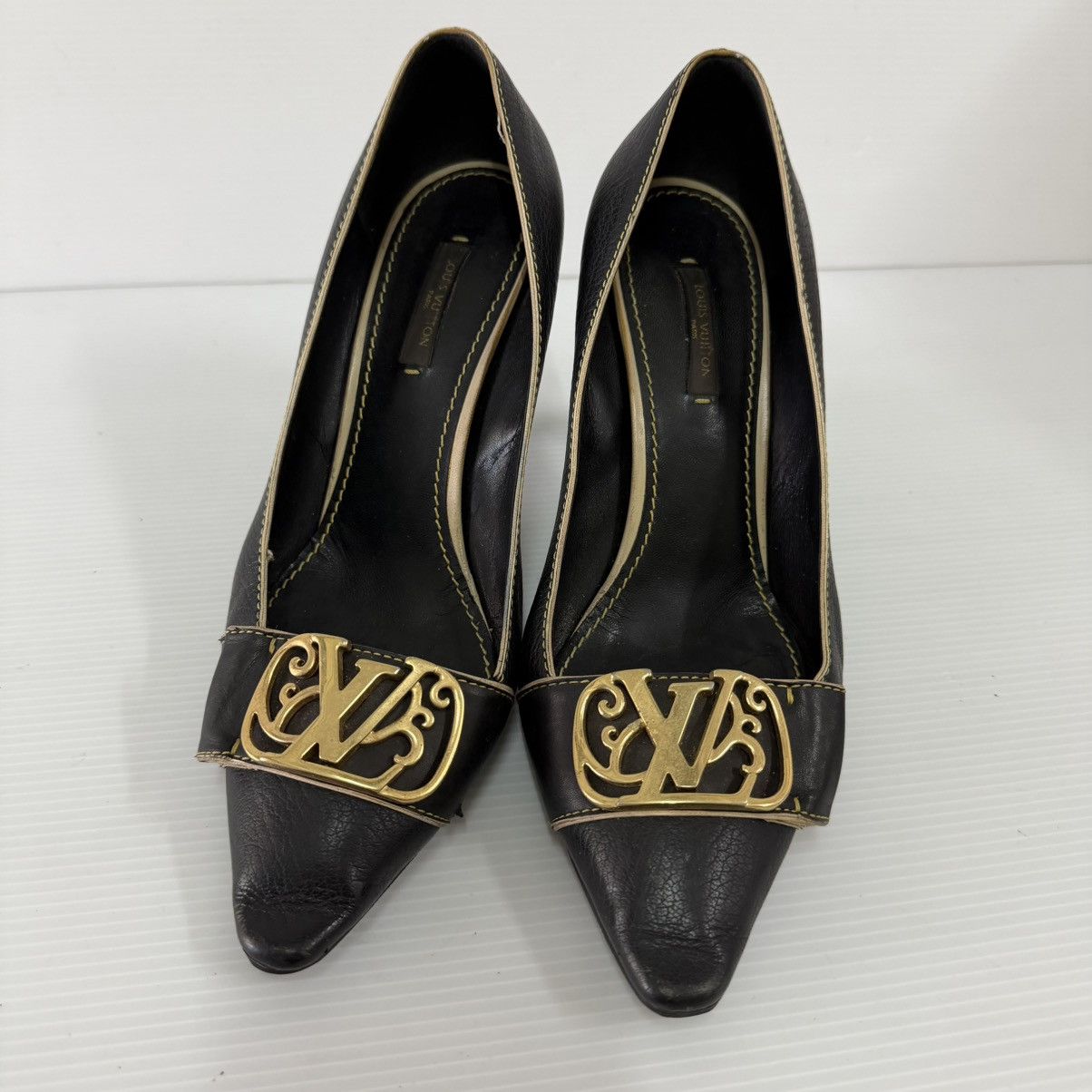 Louis Vuitton Louis Vuitton Black Leather Heels Size US 7.5 / IT 37.5 - 2 Thumbnail