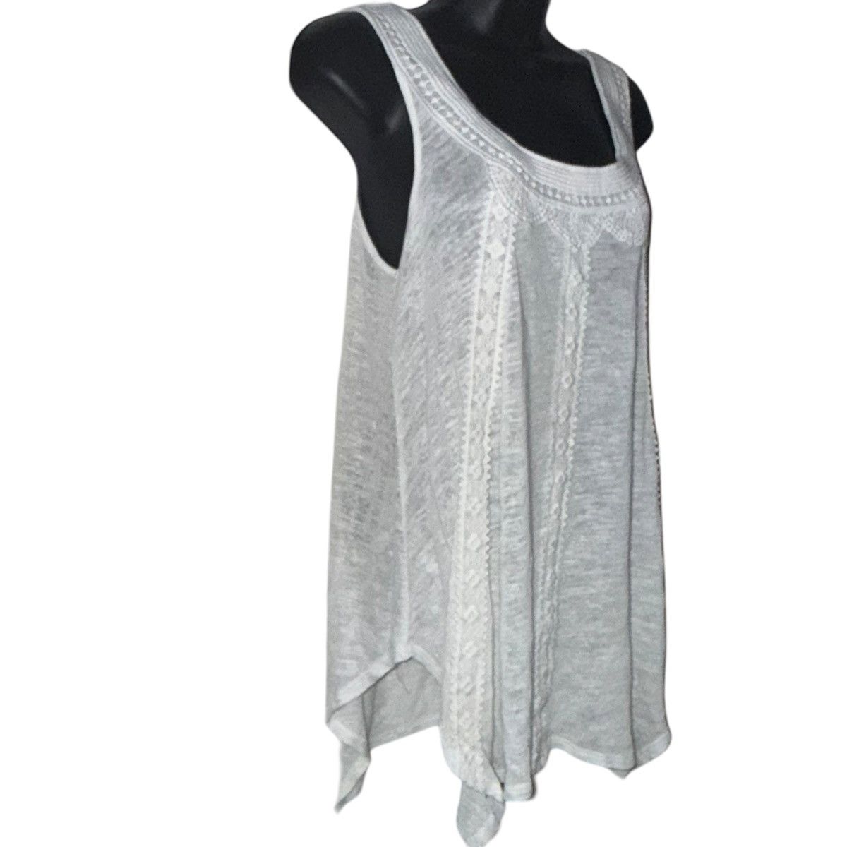 Anthropologie Anthropologie Cupid white linen blend lace detail tank top Size M / US 6-8 / IT 42-44 - 3 Thumbnail